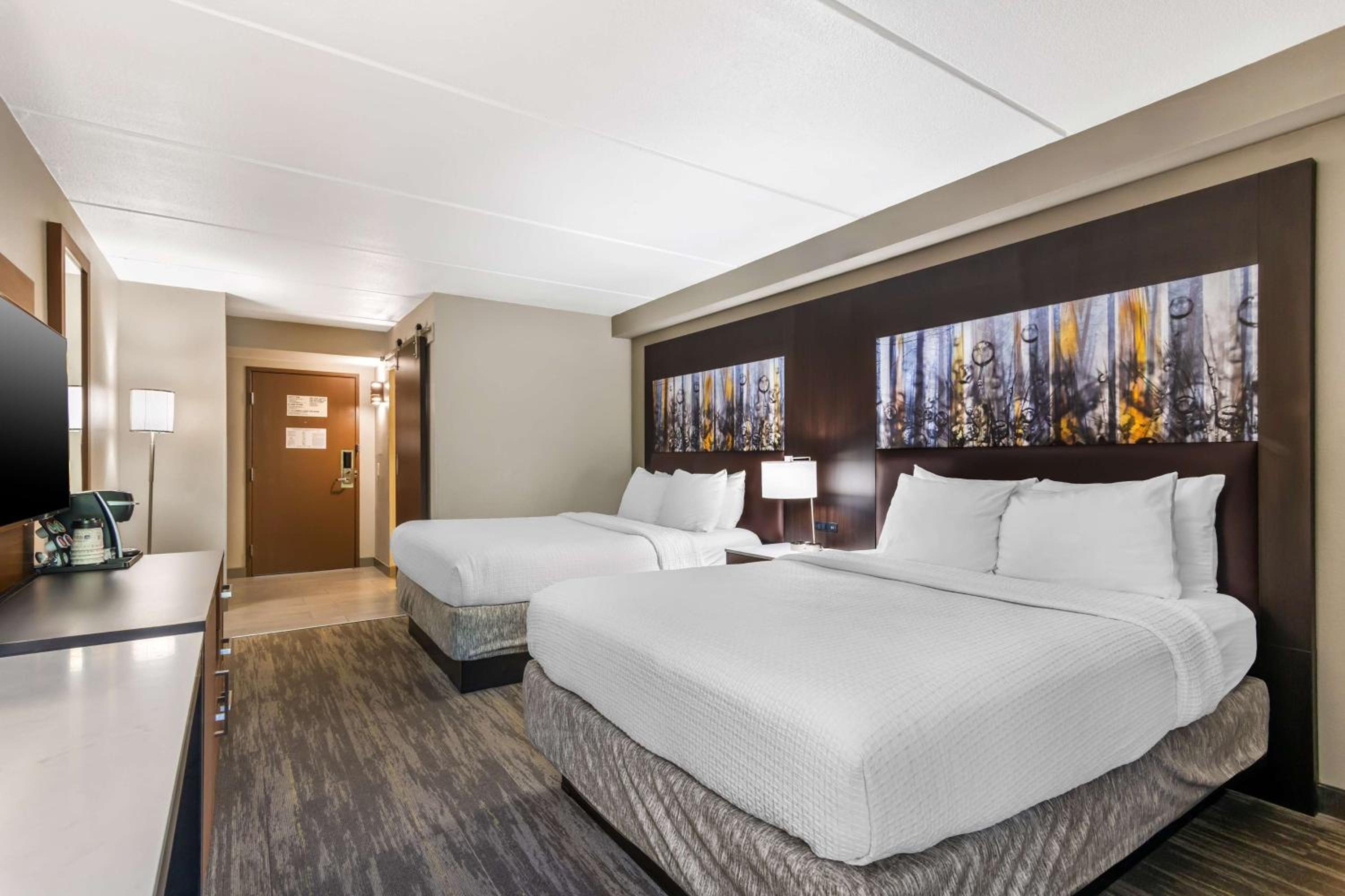 Queen Room with Two Queen Beds with Walk-In Shower - Photo 3