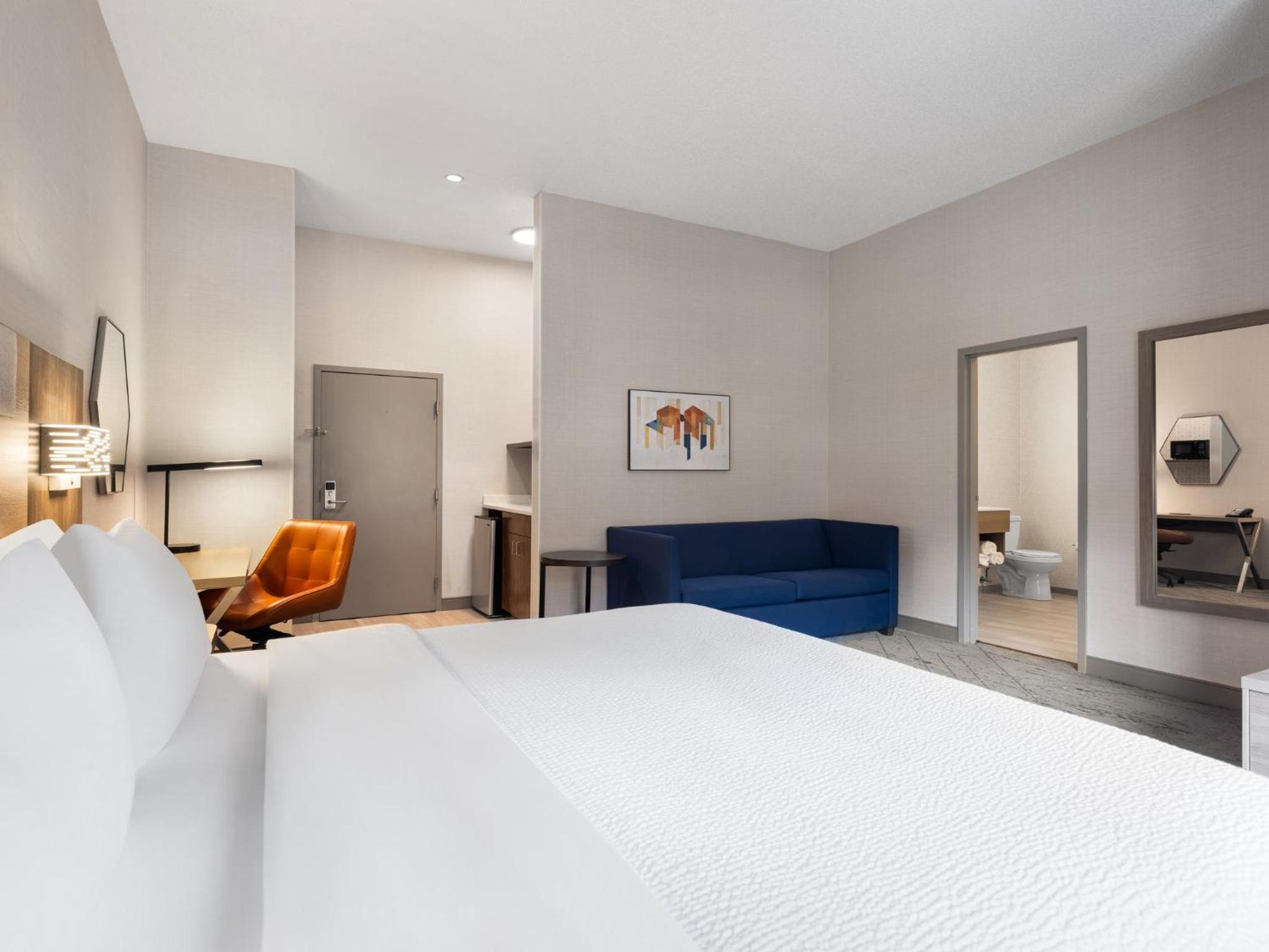 King Suite - Photo 4