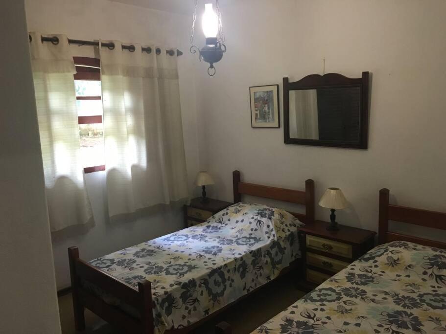 Eight-Bedroom House photo 3
