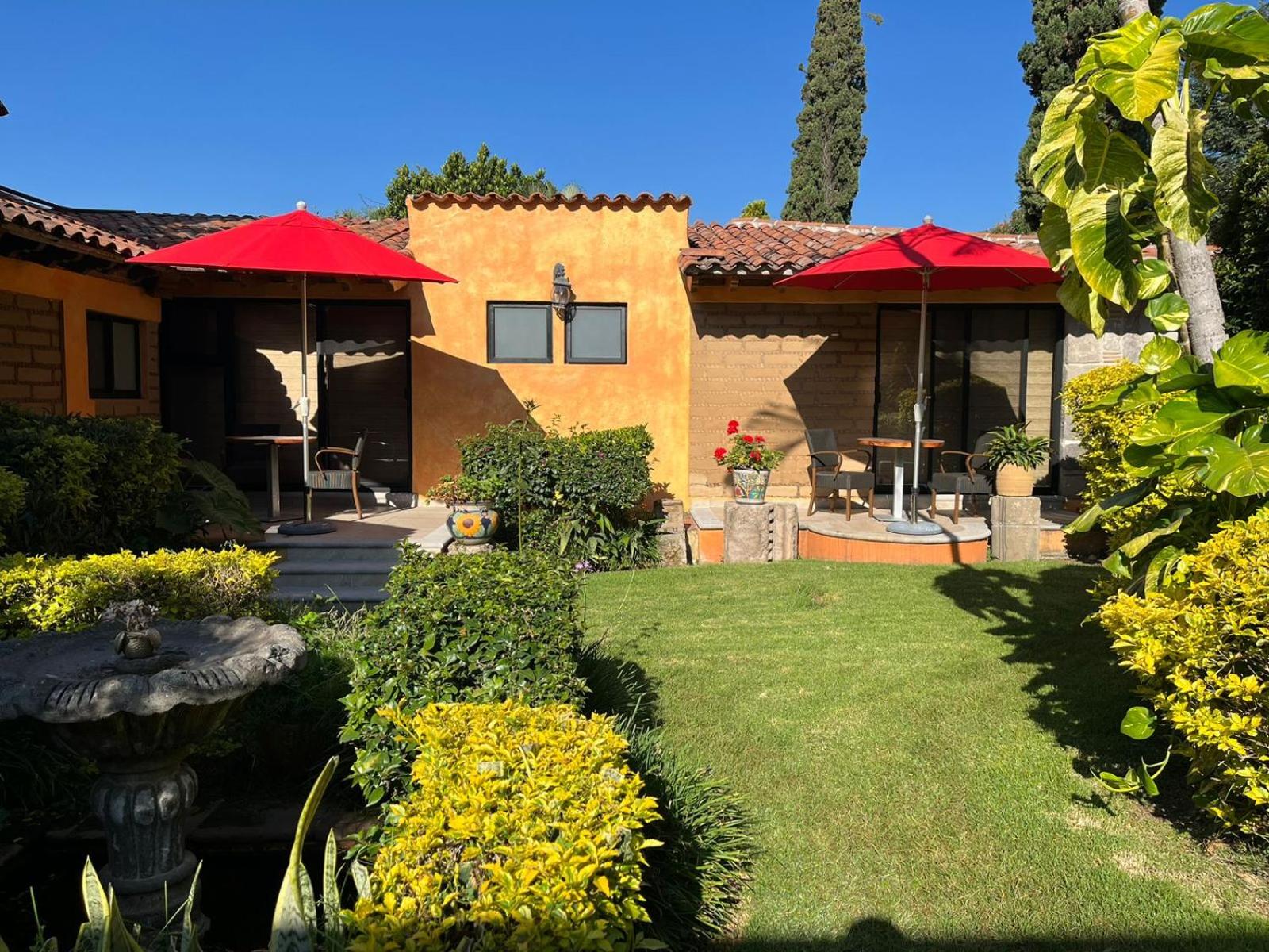 Three-Bedroom Villa - Photo 3