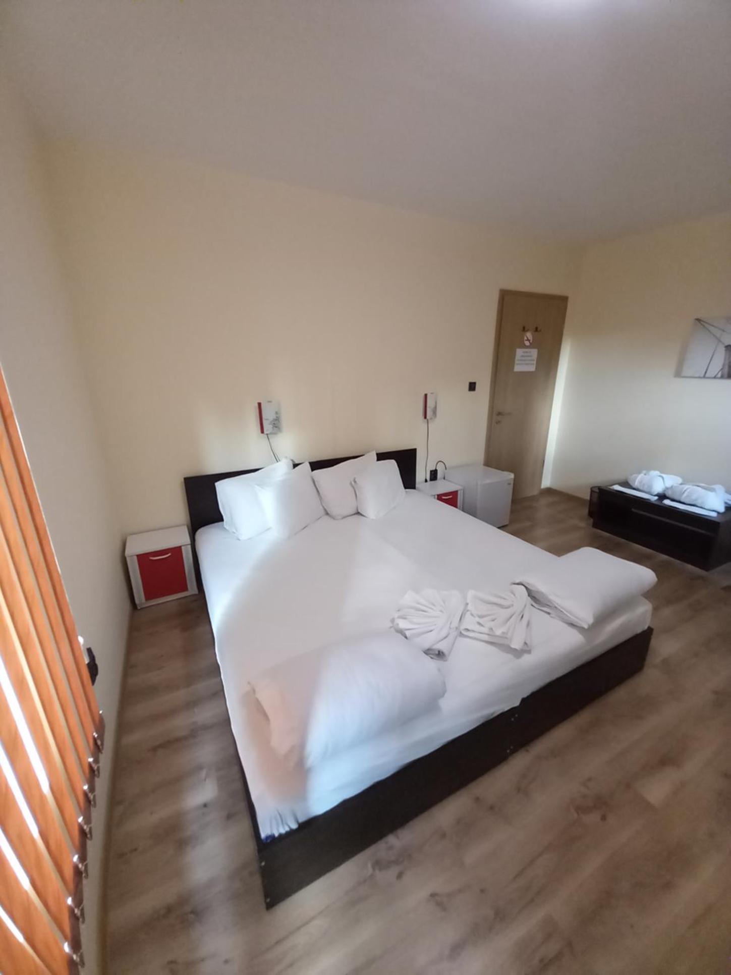 Deluxe Double Room with Balcony photo 2