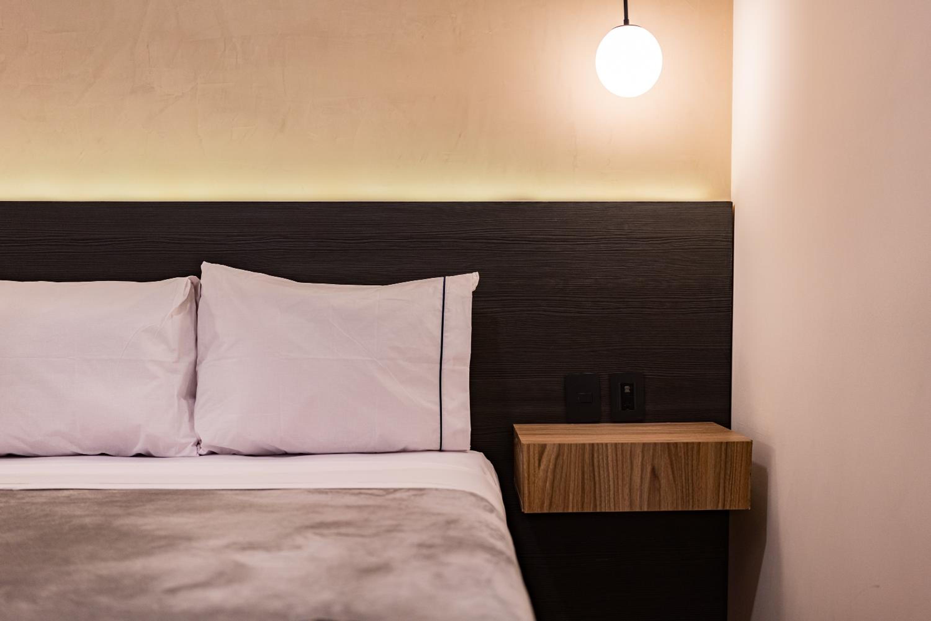 Double Room - Photo 8