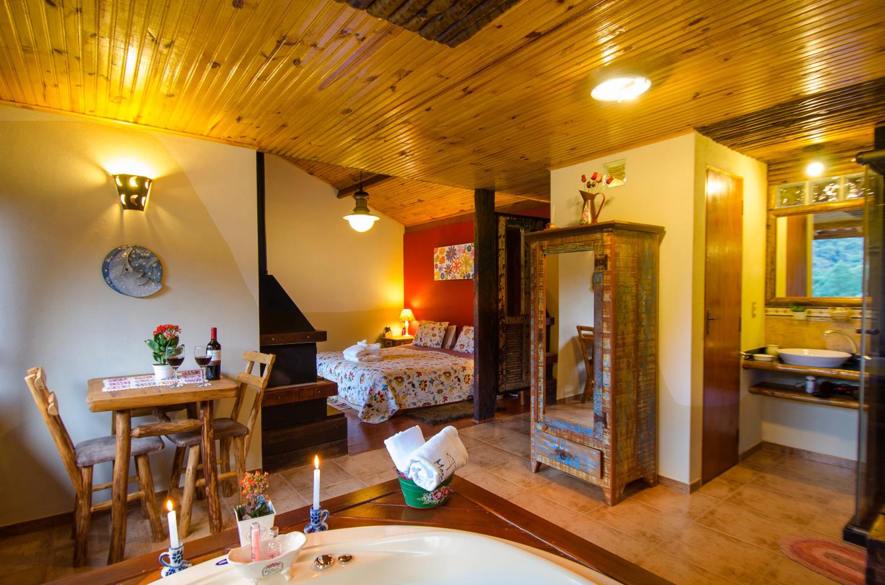 Suite with Spa Bath photo 2