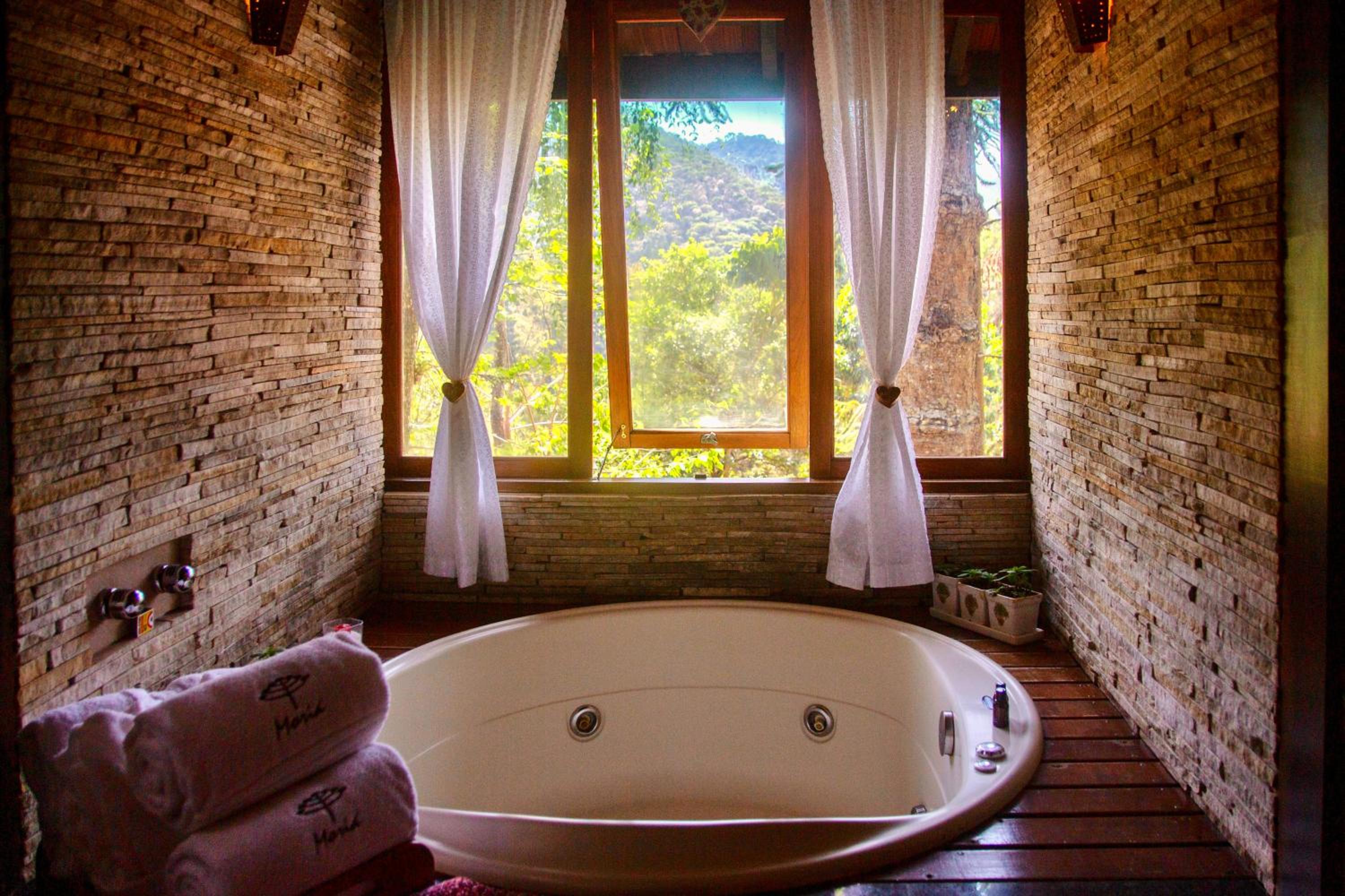 Double Room with Hot Tub photo 2