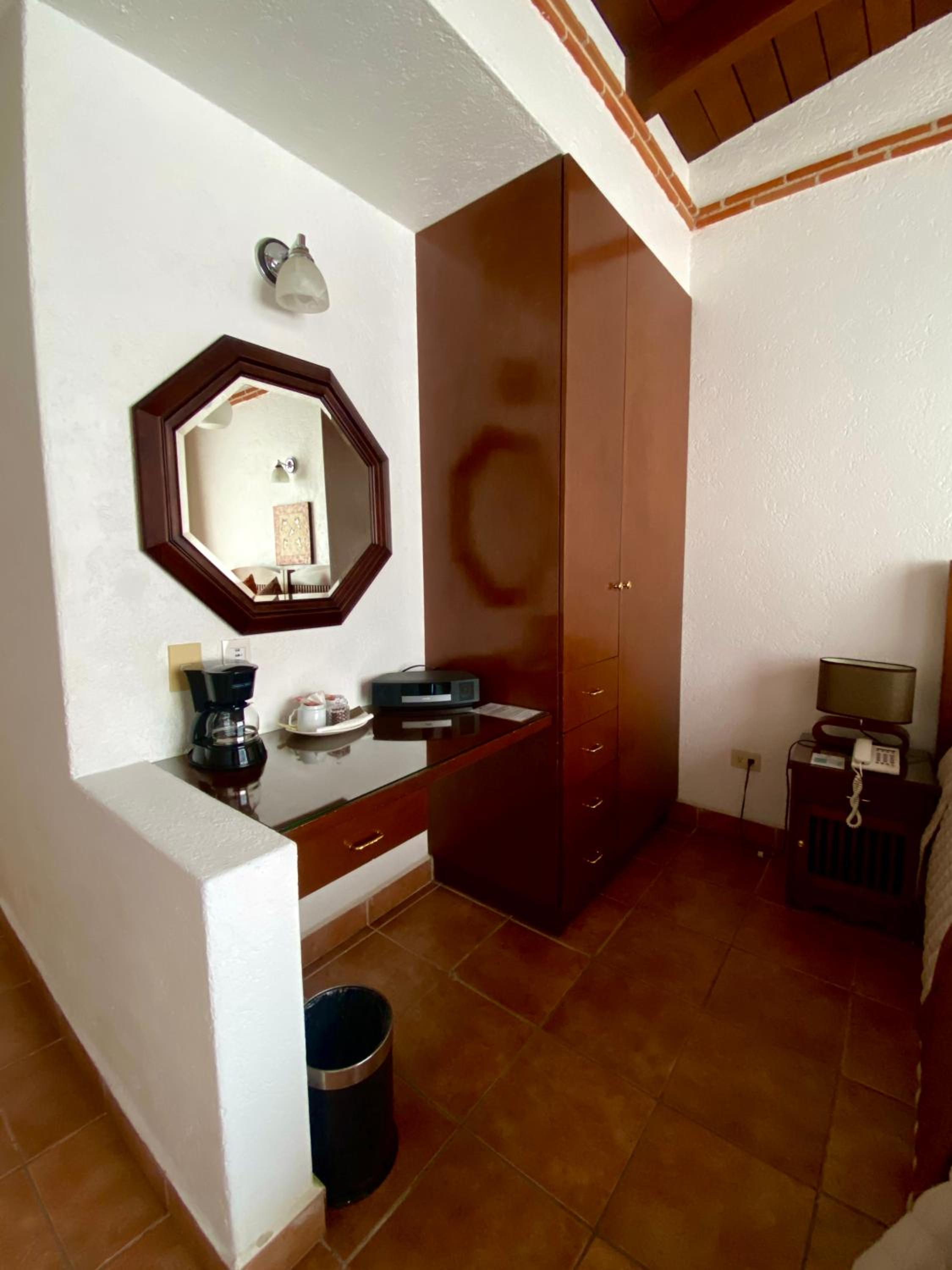 Standard Double Room - Photo 5