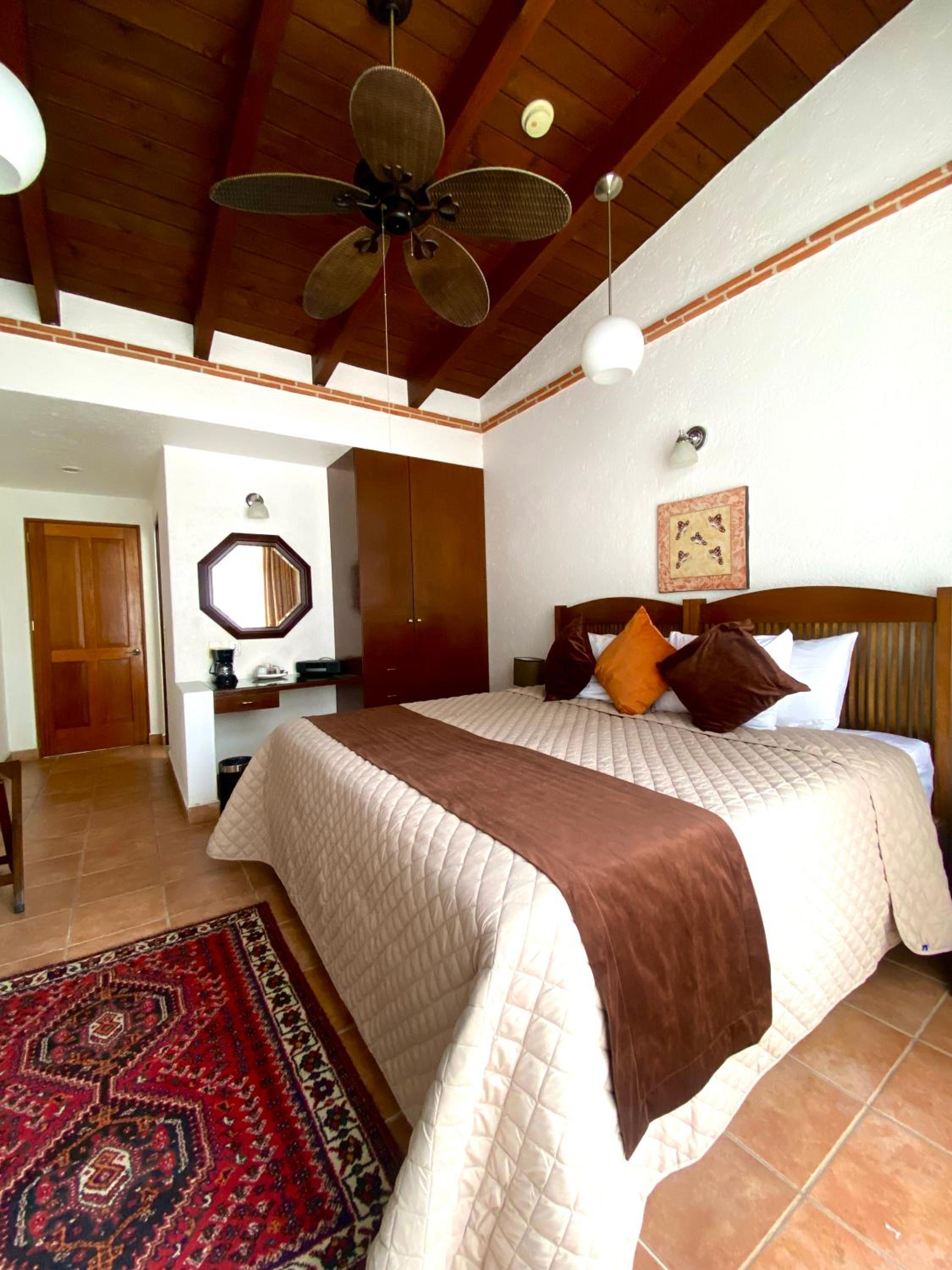 Standard Double Room - Photo 6