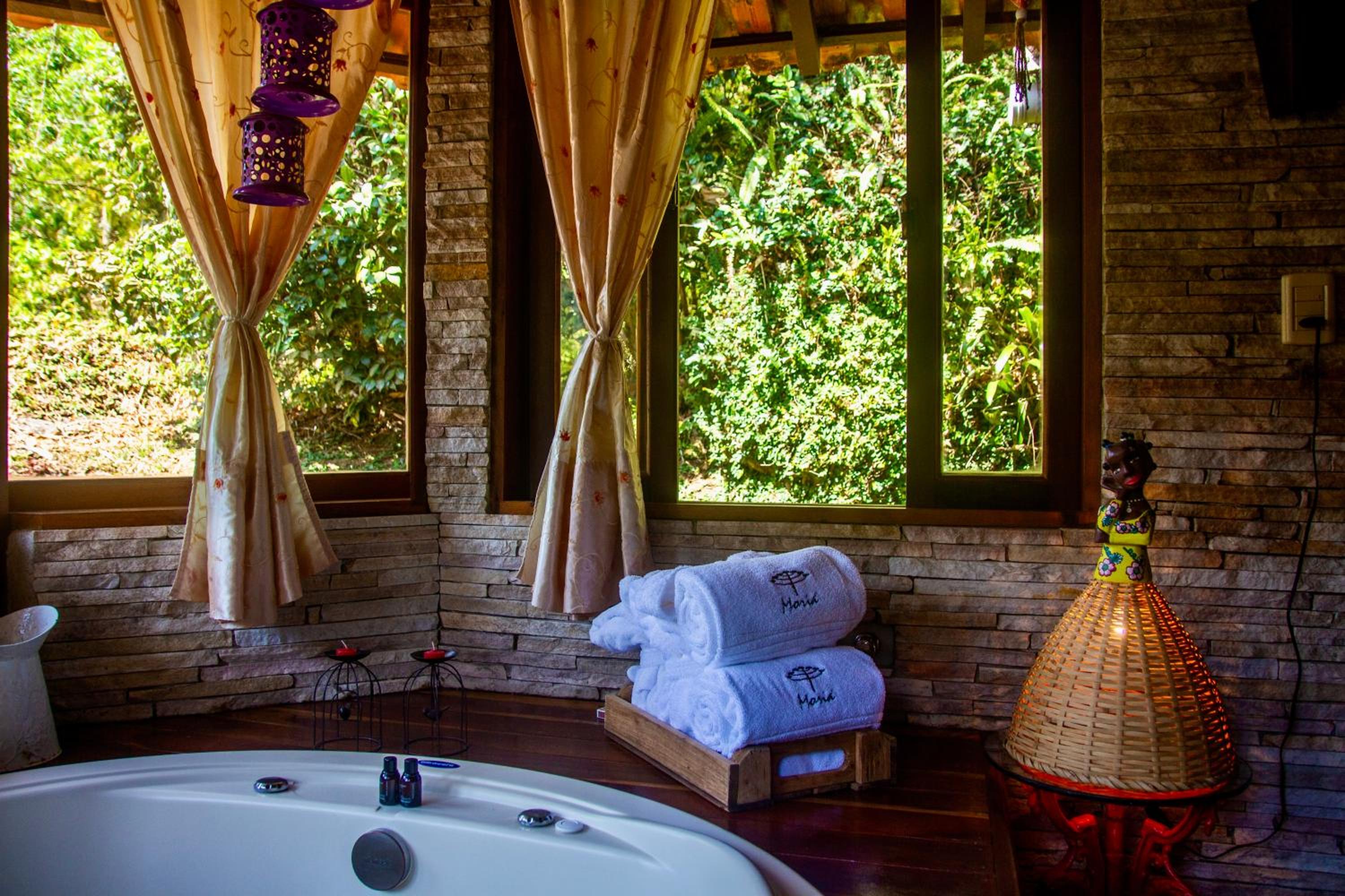 Queen Room with Spa Bath photo 3