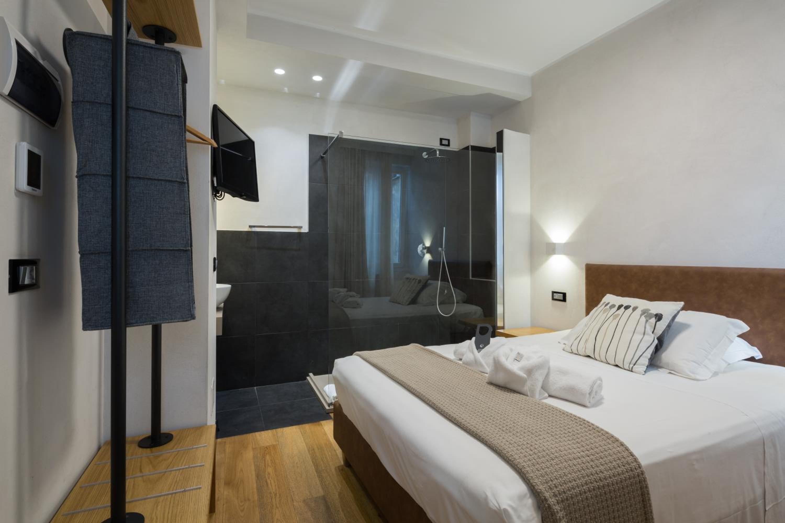 Single Room photo 2