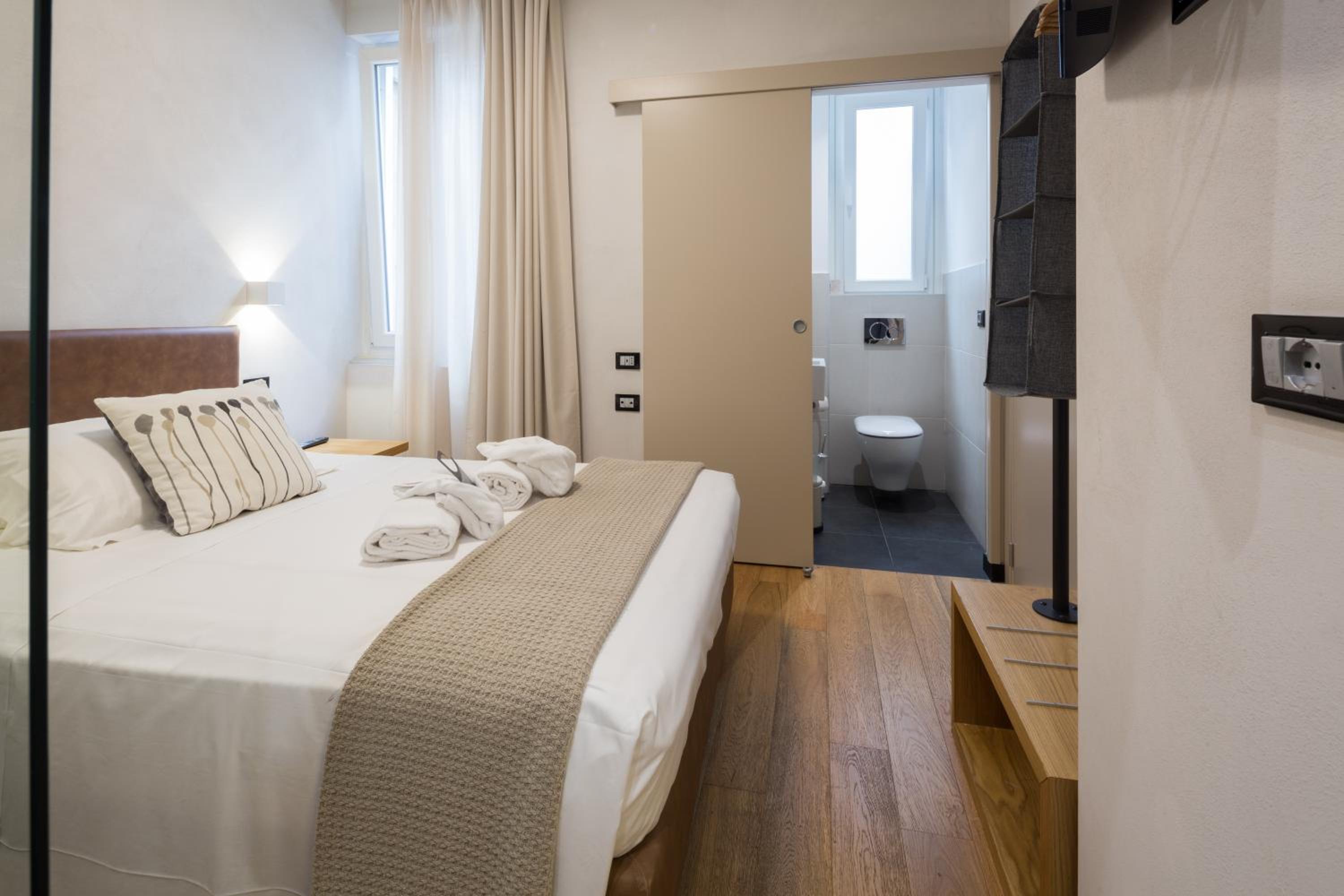 Single Room photo 2