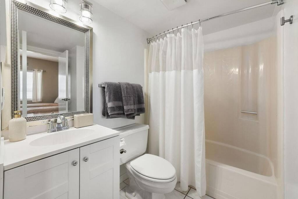 Two-Bedroom Apartment photo 3