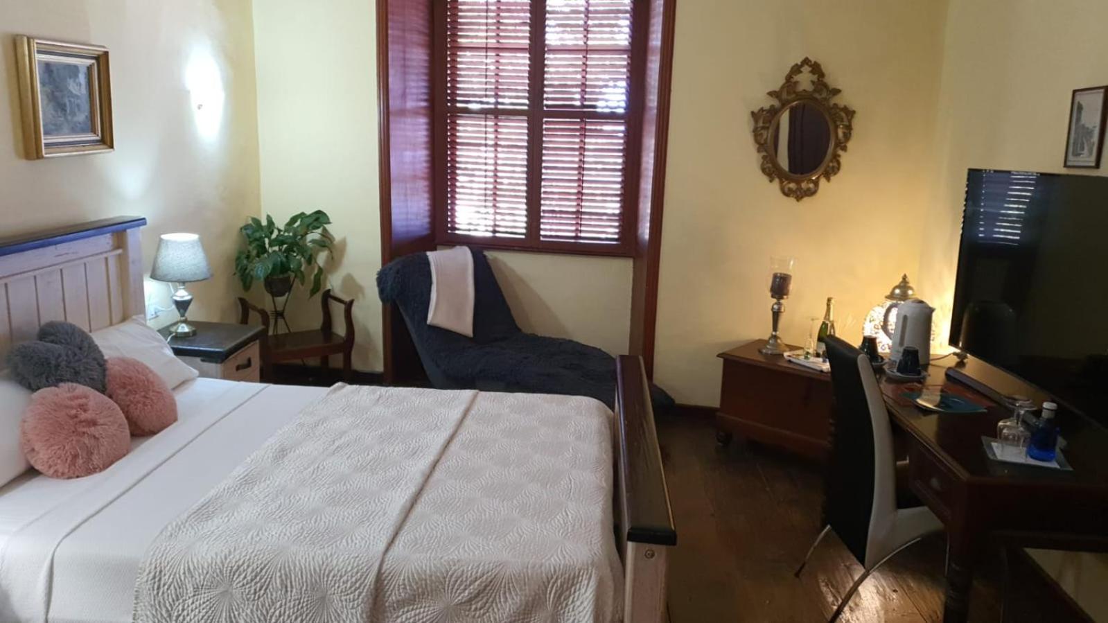Deluxe Queen Room photo 3