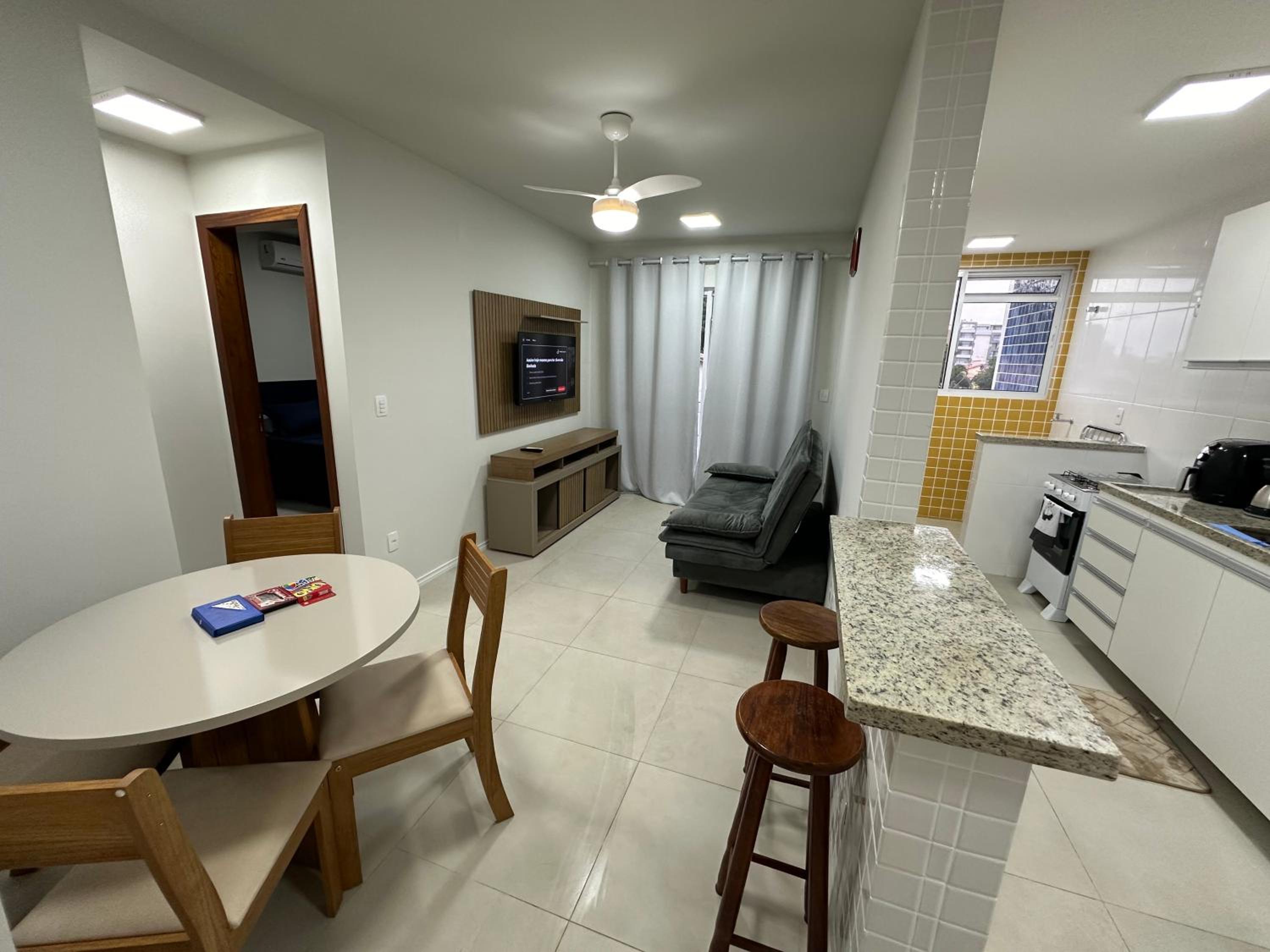 One-Bedroom Apartment with City View photo 3