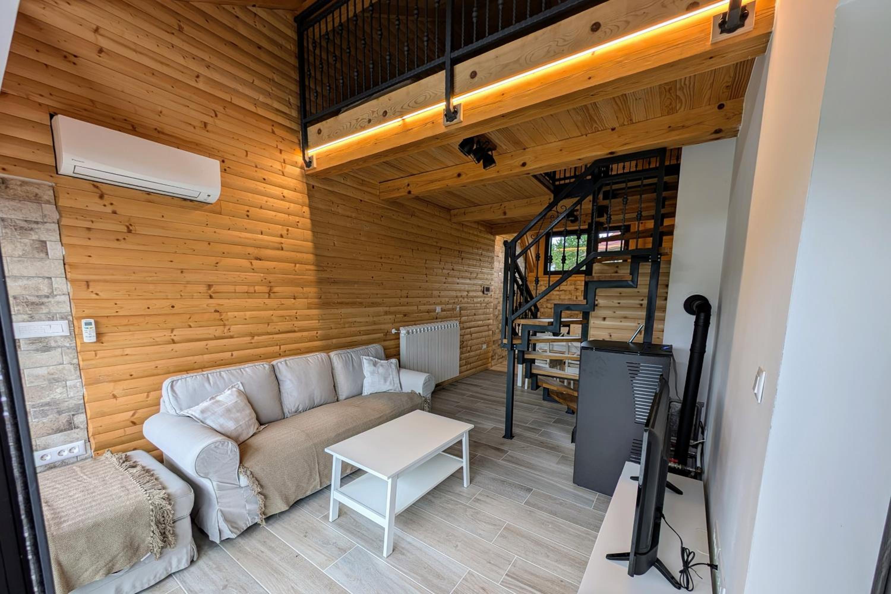 Two-Bedroom Apartment with Lake View photo 1