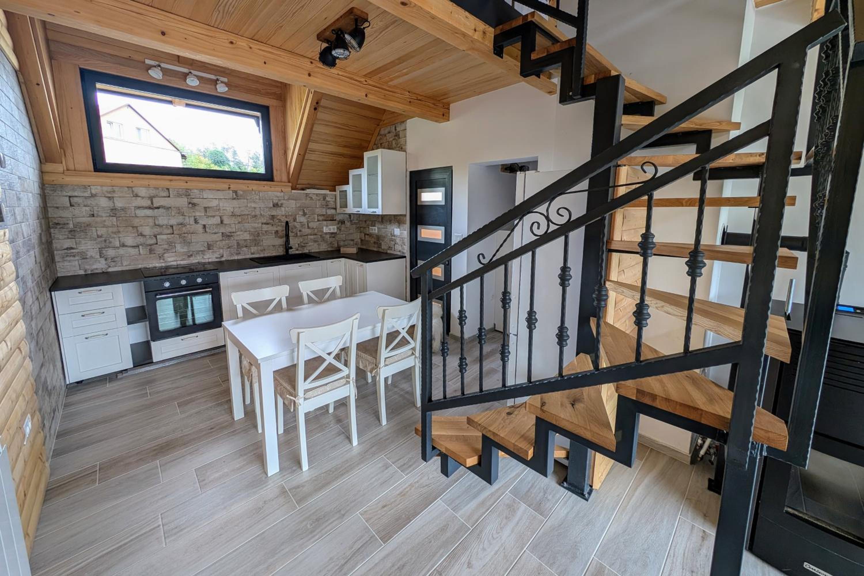 Two-Bedroom Apartment with Lake View photo 3