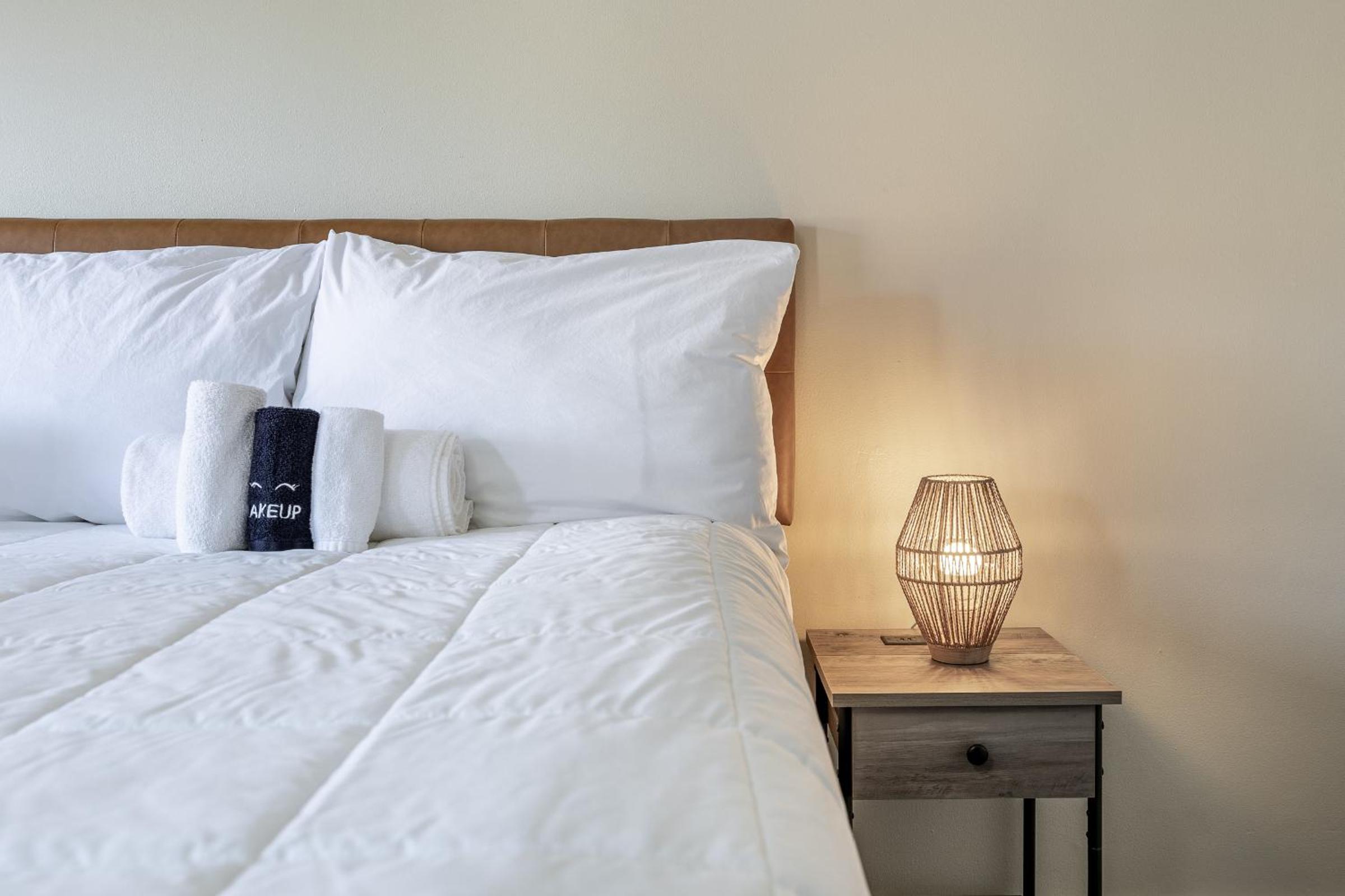Standard King Room - Photo 2