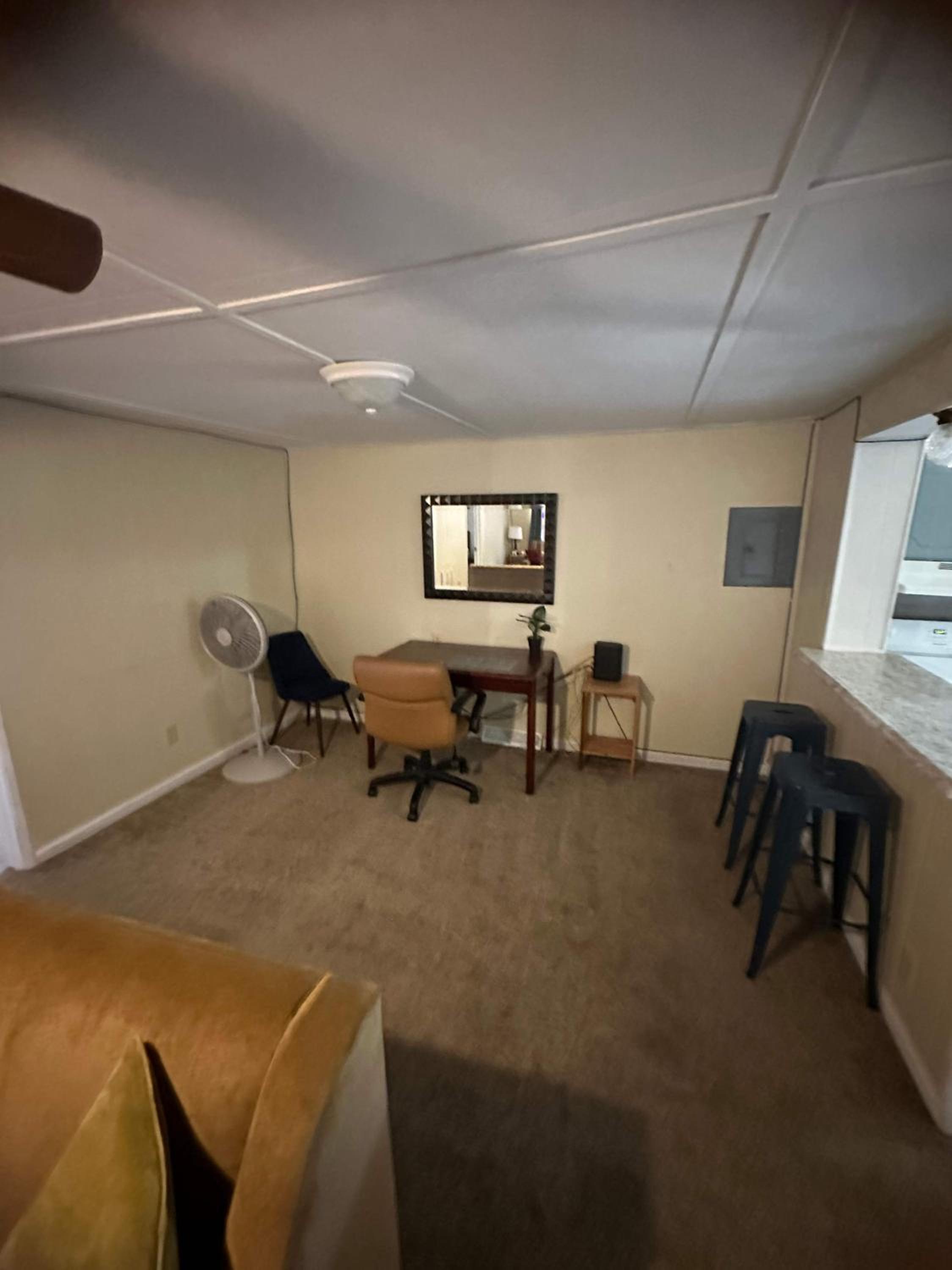 Family Room - Photo 19