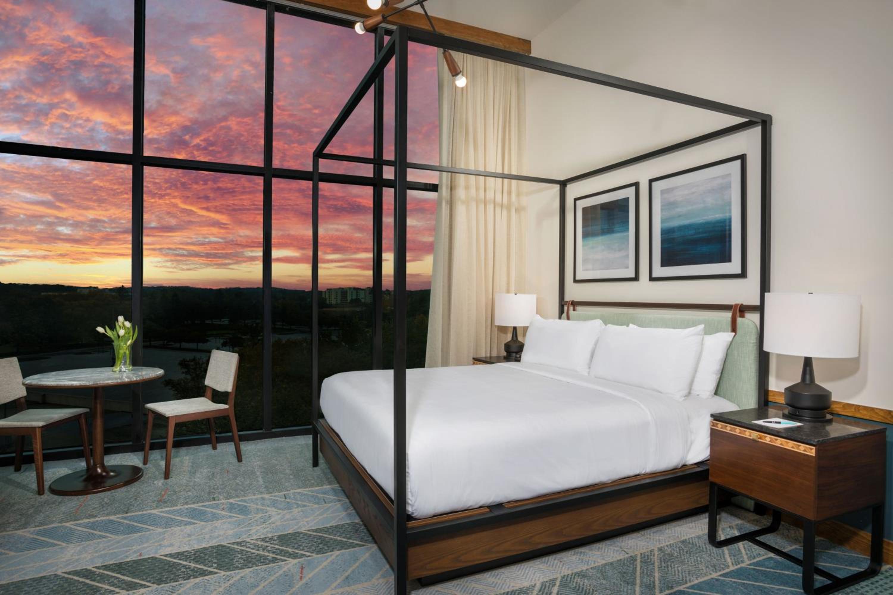 Studio Suite, 1 King, City view photo 1