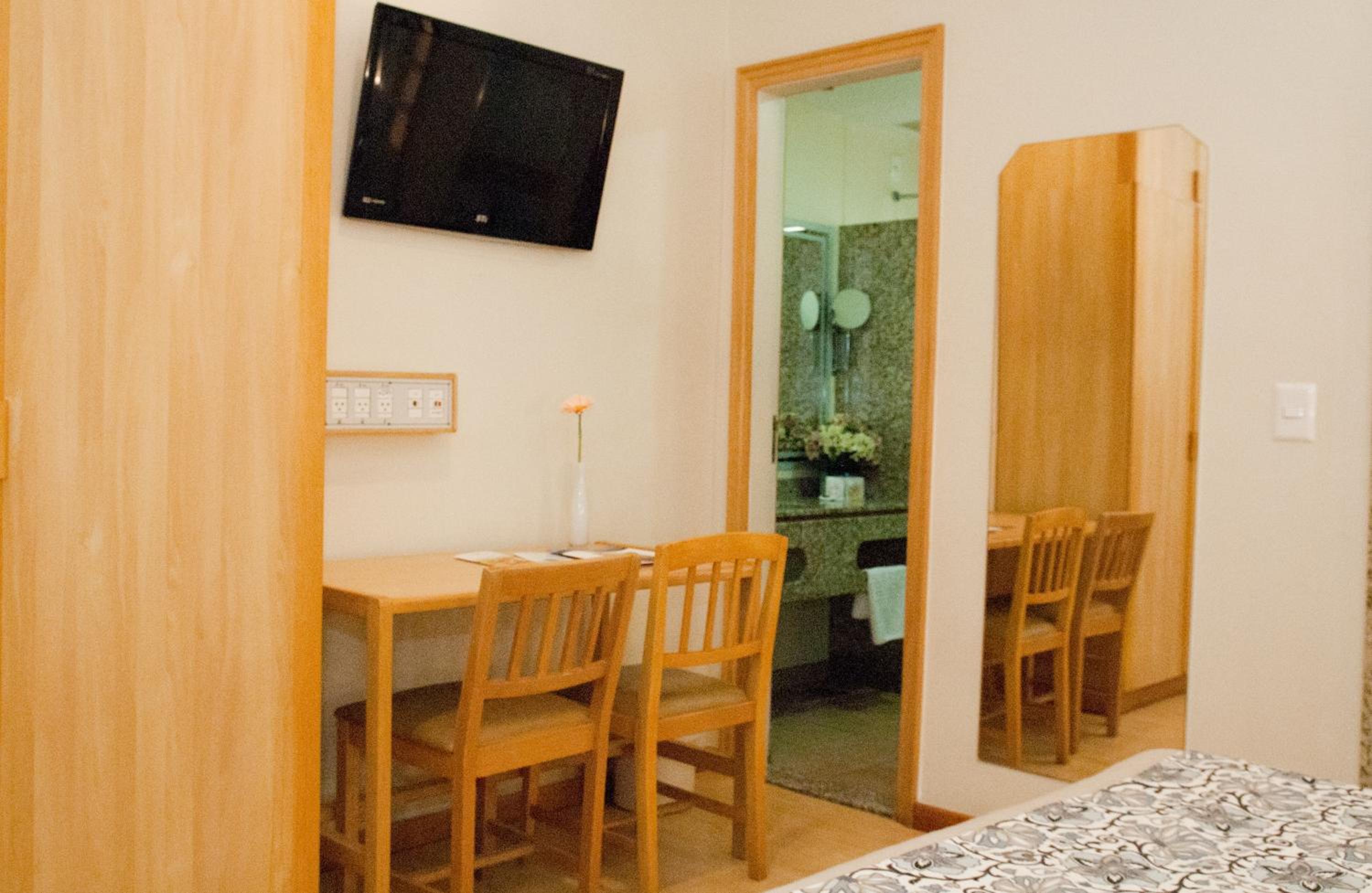 Standard Double Room - Photo 15