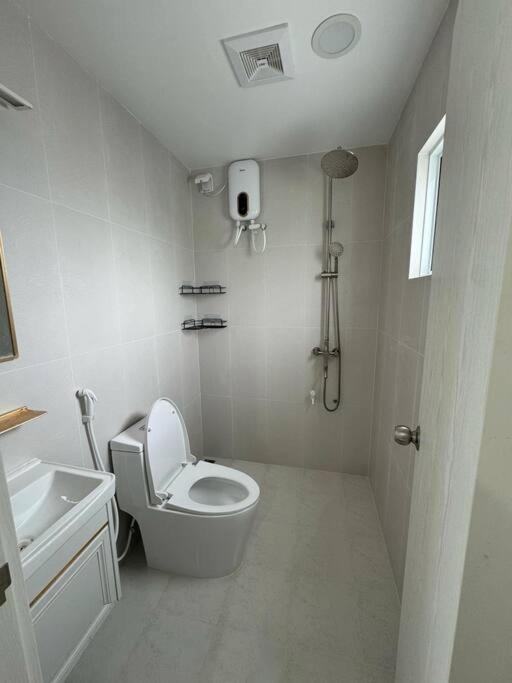 Two-Bedroom Apartment with Balcony and Terrace photo 3