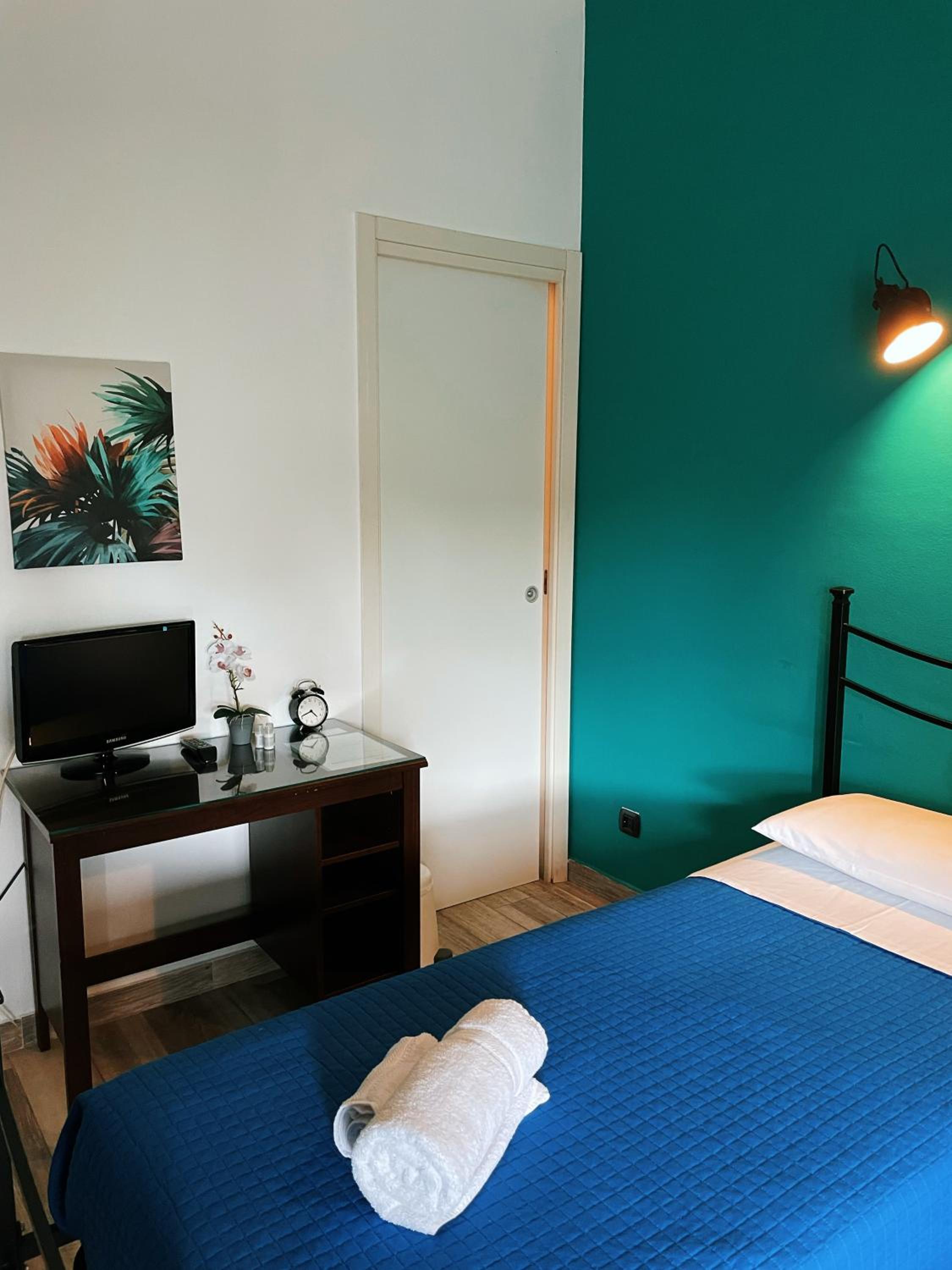 Twin Room with Private Bathroom
