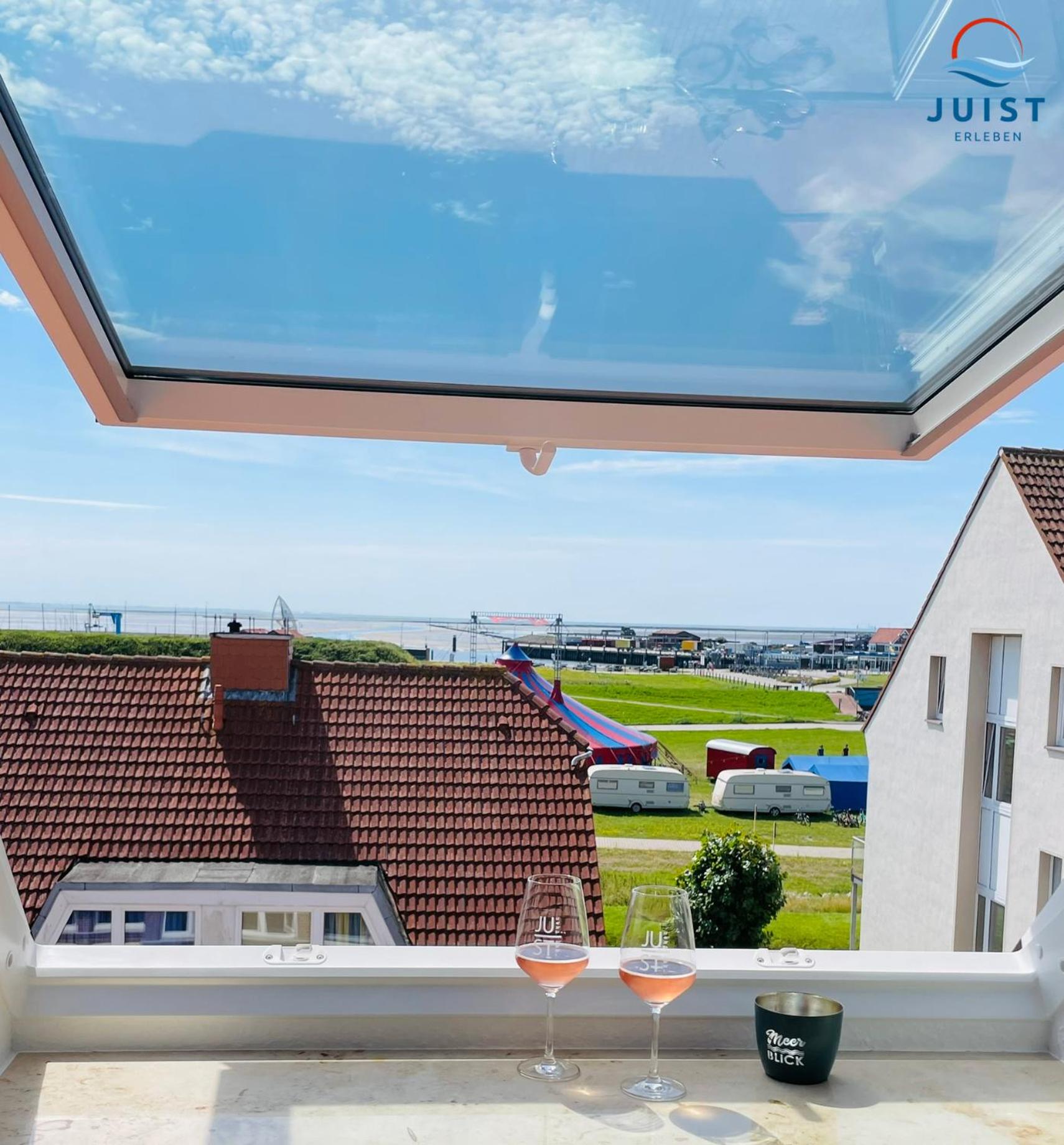 Apartment with Sea View photo 3