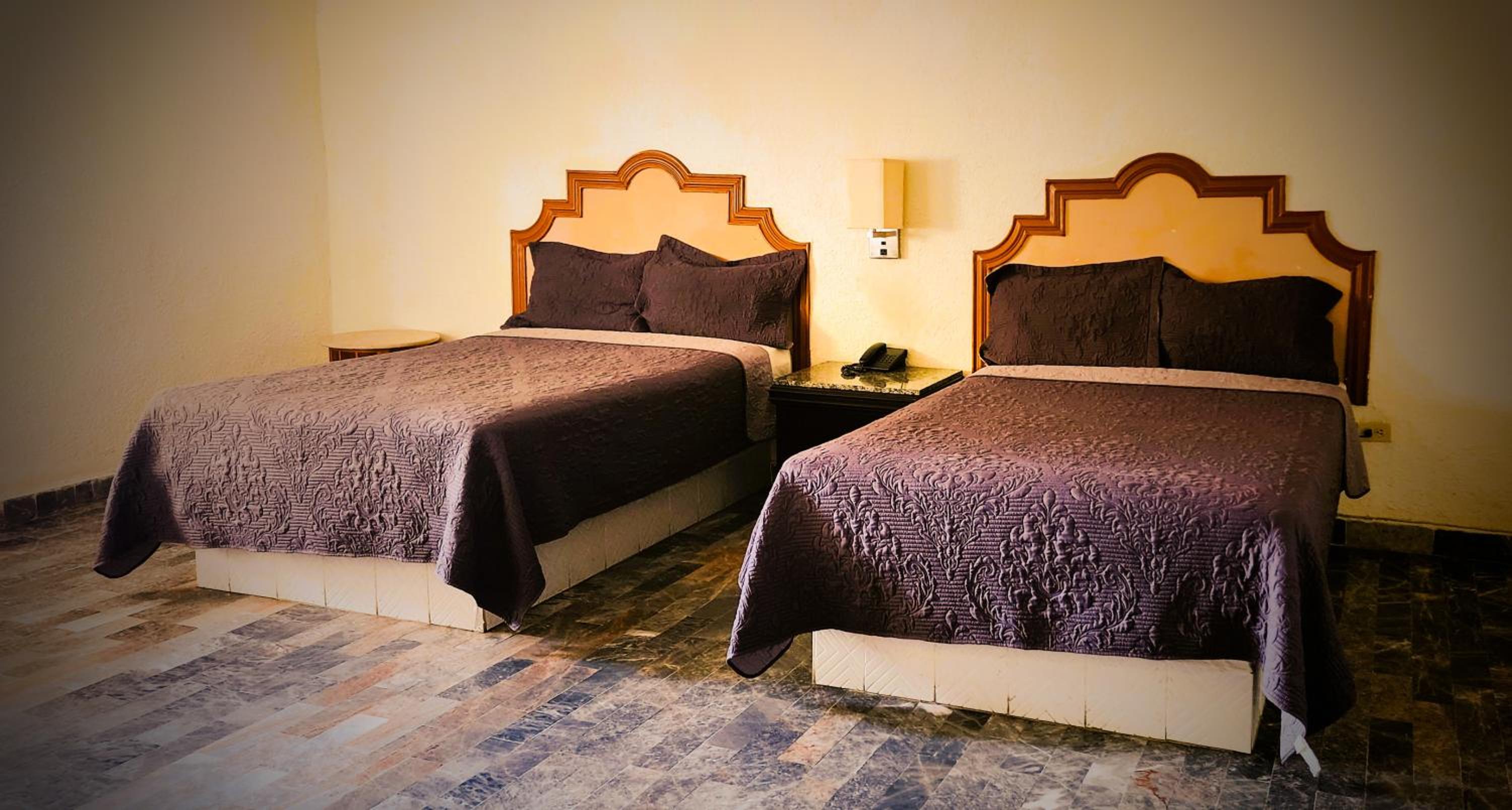 Standard Suite - Photo 3