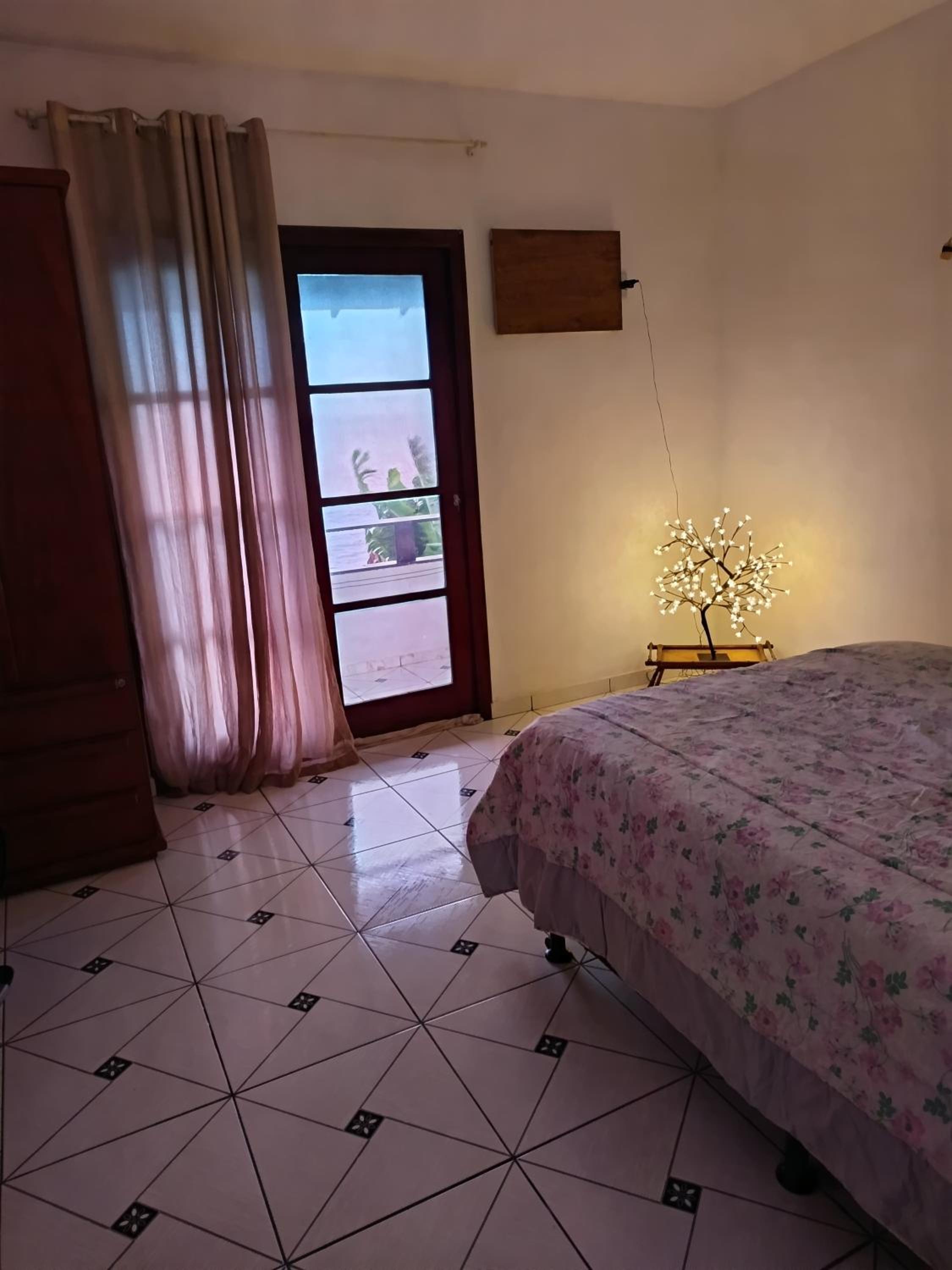 One-Bedroom House photo 2