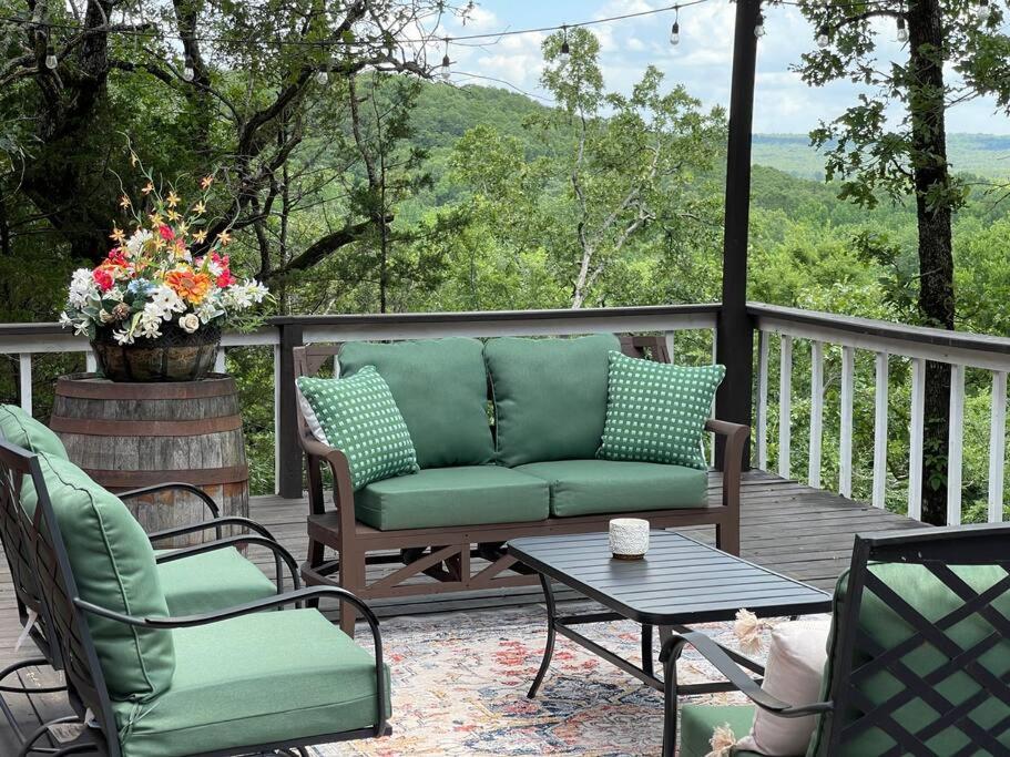 Four-Bedroom Vacation Home photo 2