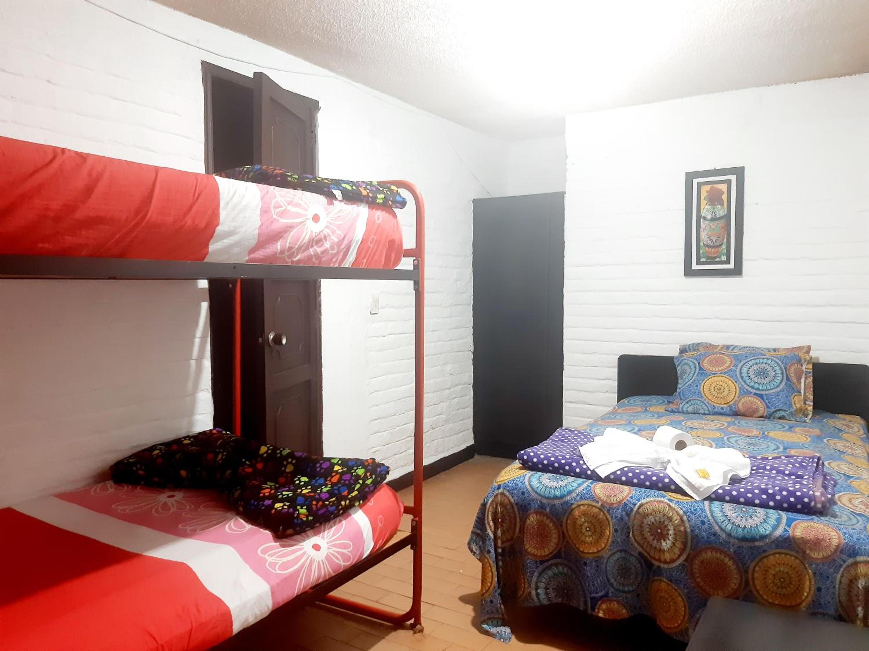 Economy Quadruple Room photo 2