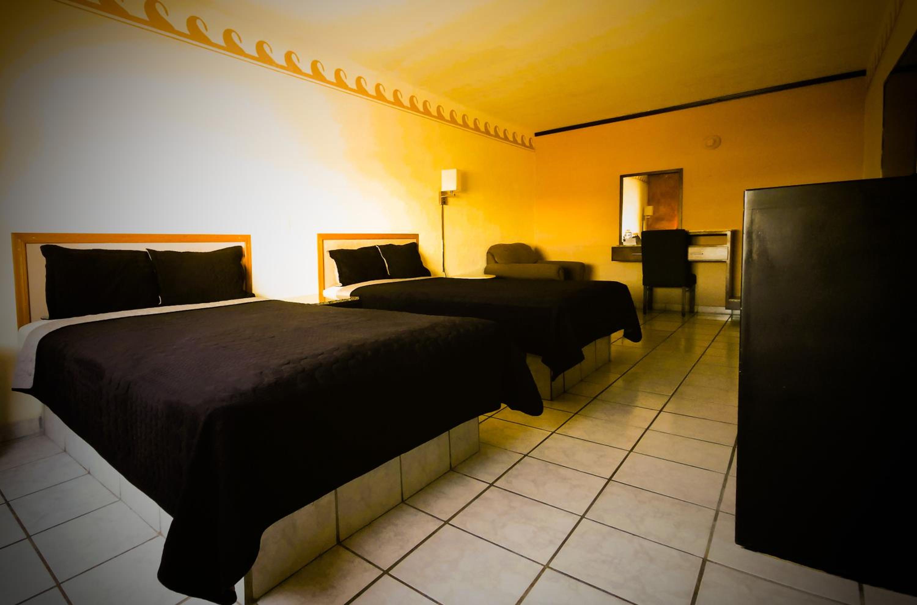 Family Suite - Photo 3