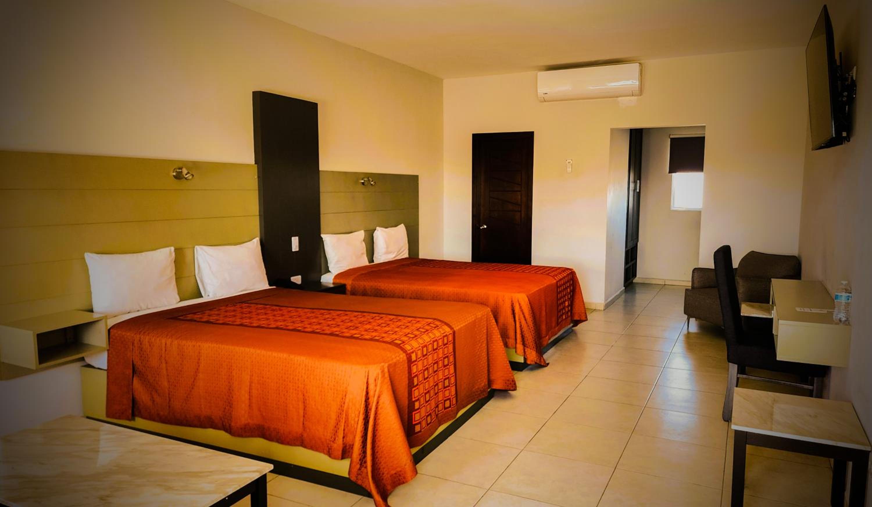 Family Suite - Photo 1