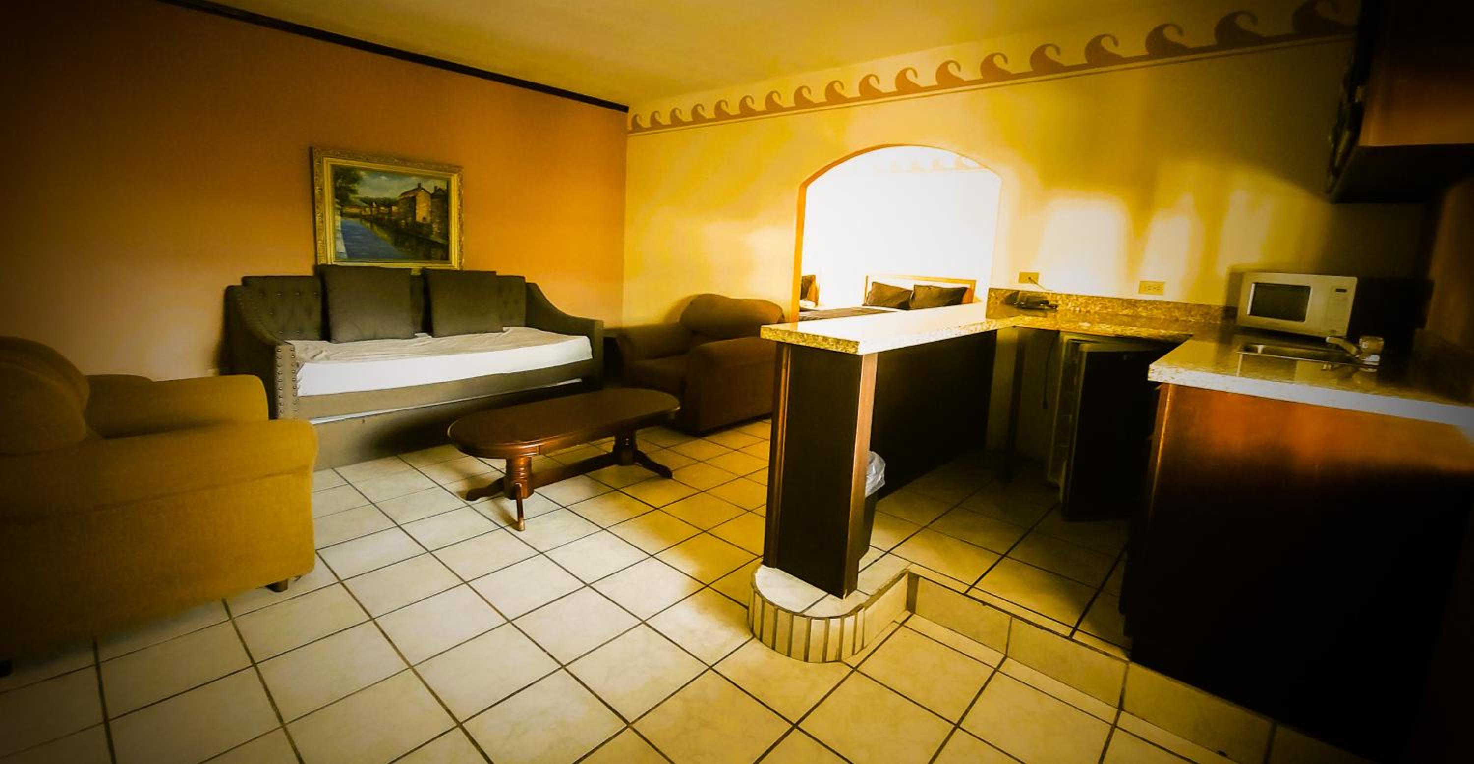 Family Suite - Photo 4