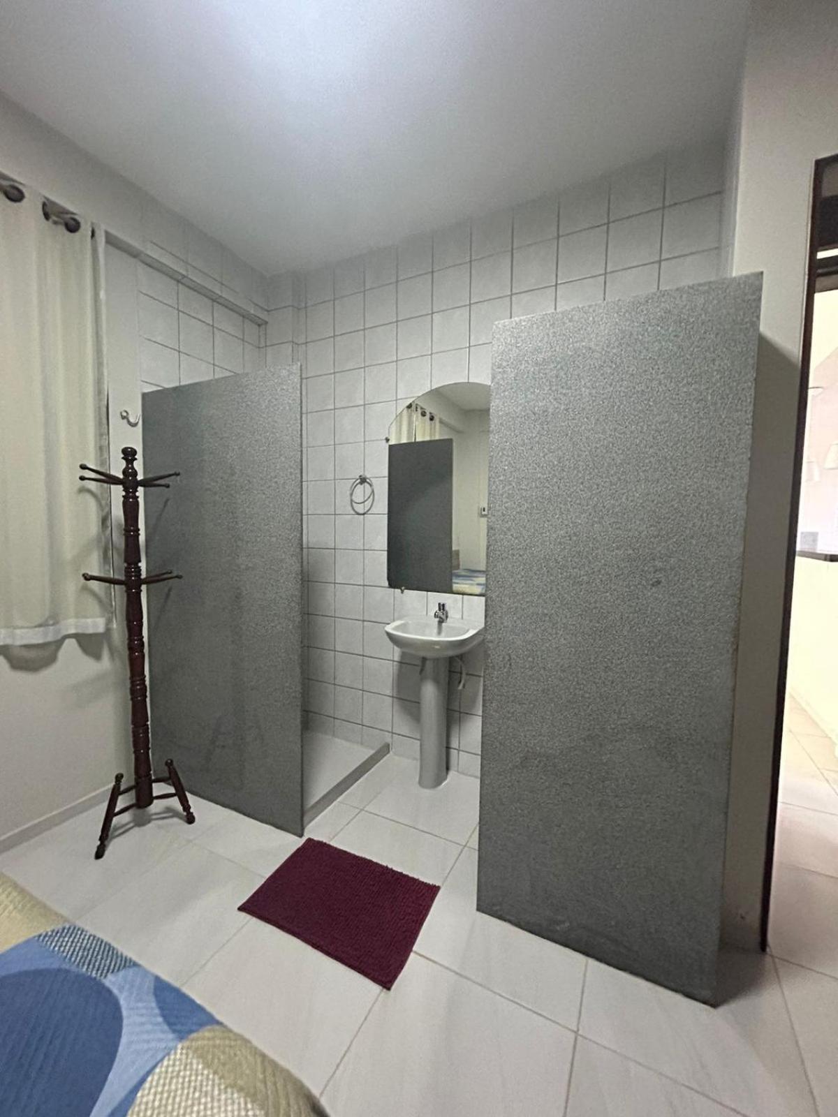 Family Room with Private Bathroom photo 2