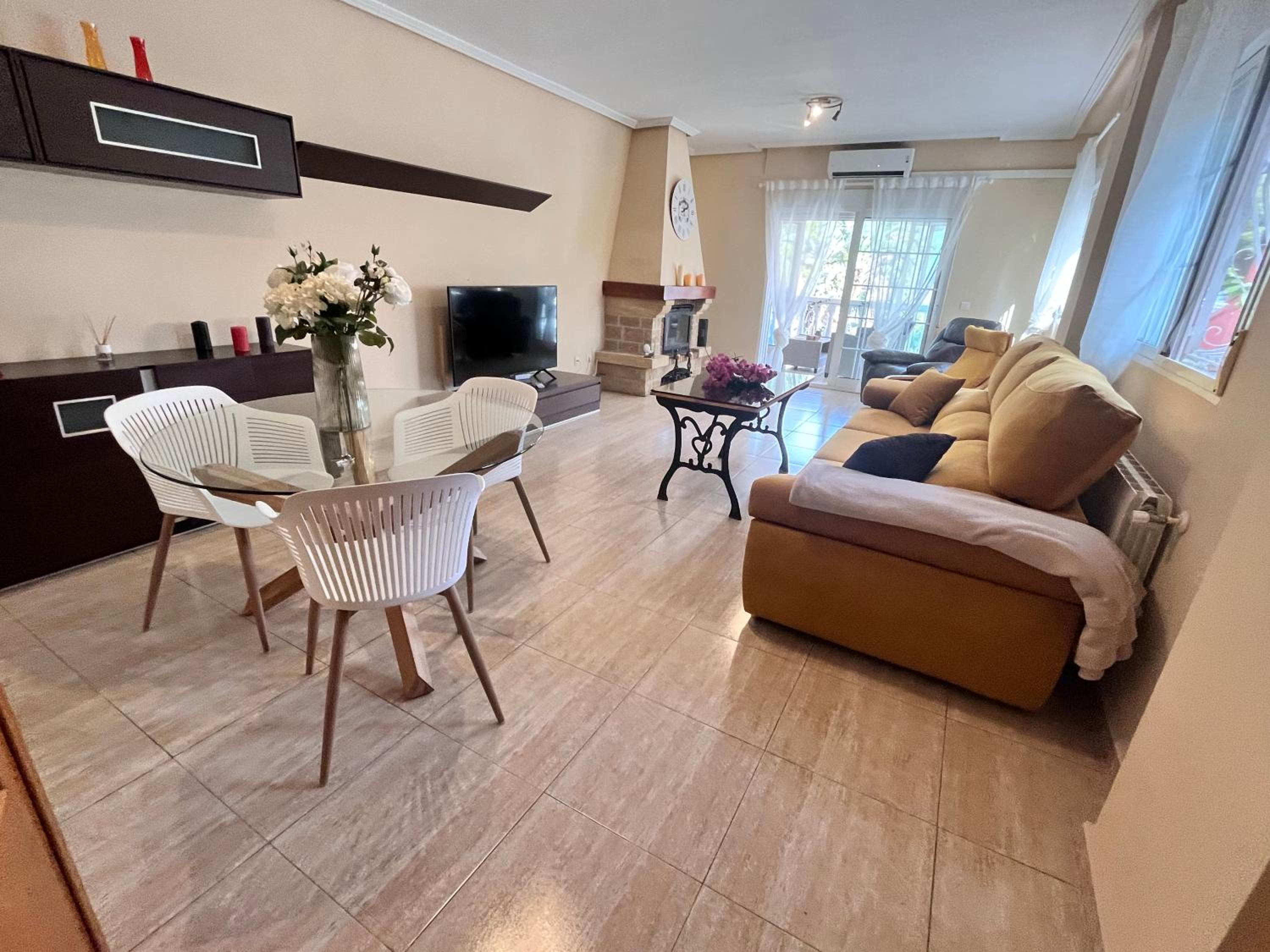 Casa de cuatro habitaciones