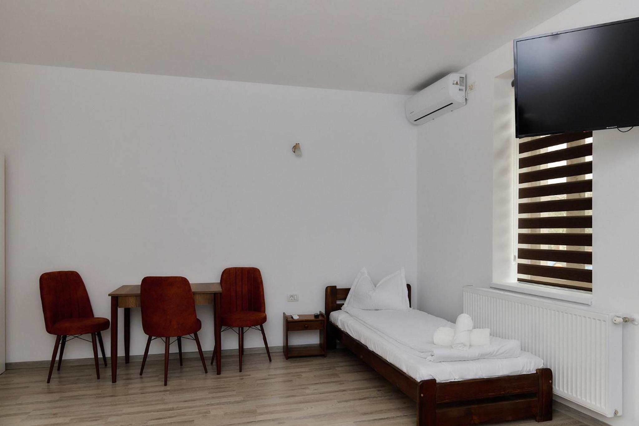 Double or Twin Room photo 2