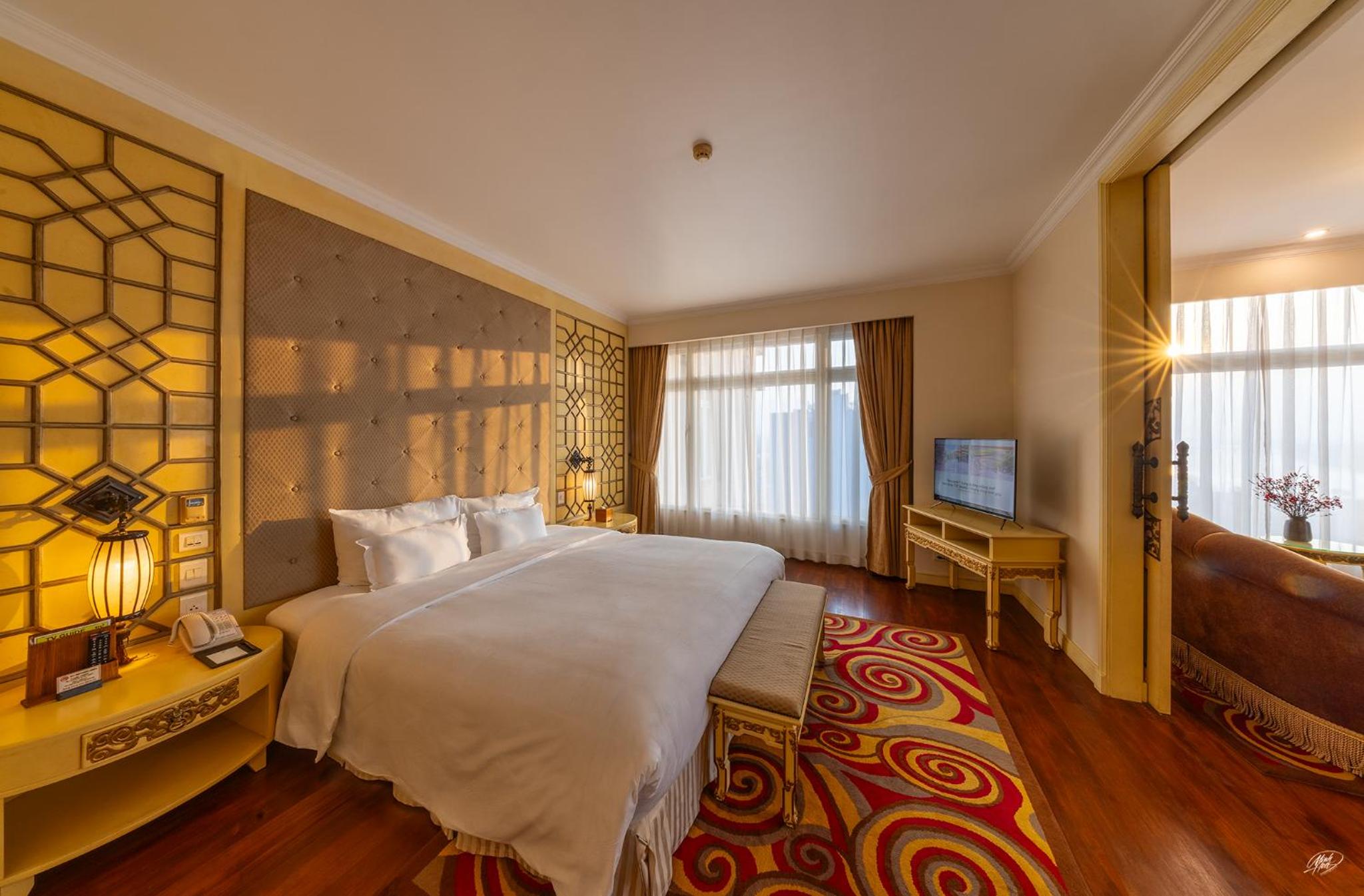 Senior Suite - Photo 2