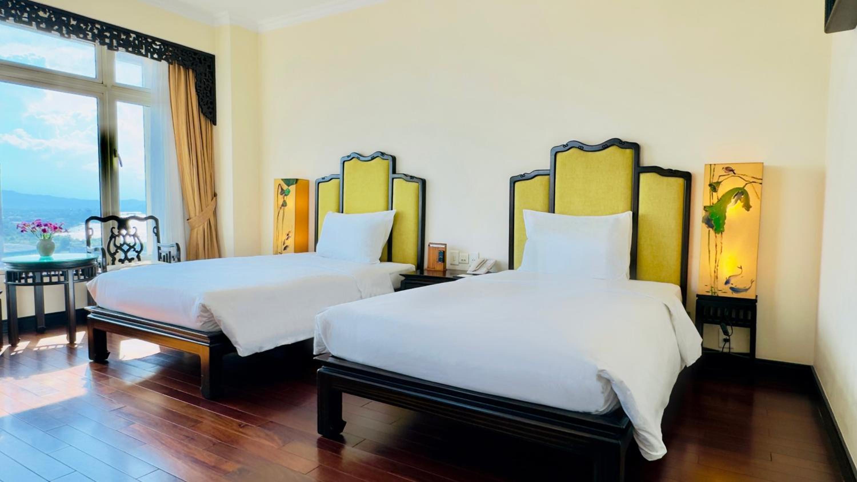Deluxe Twin with River View - Photo 5