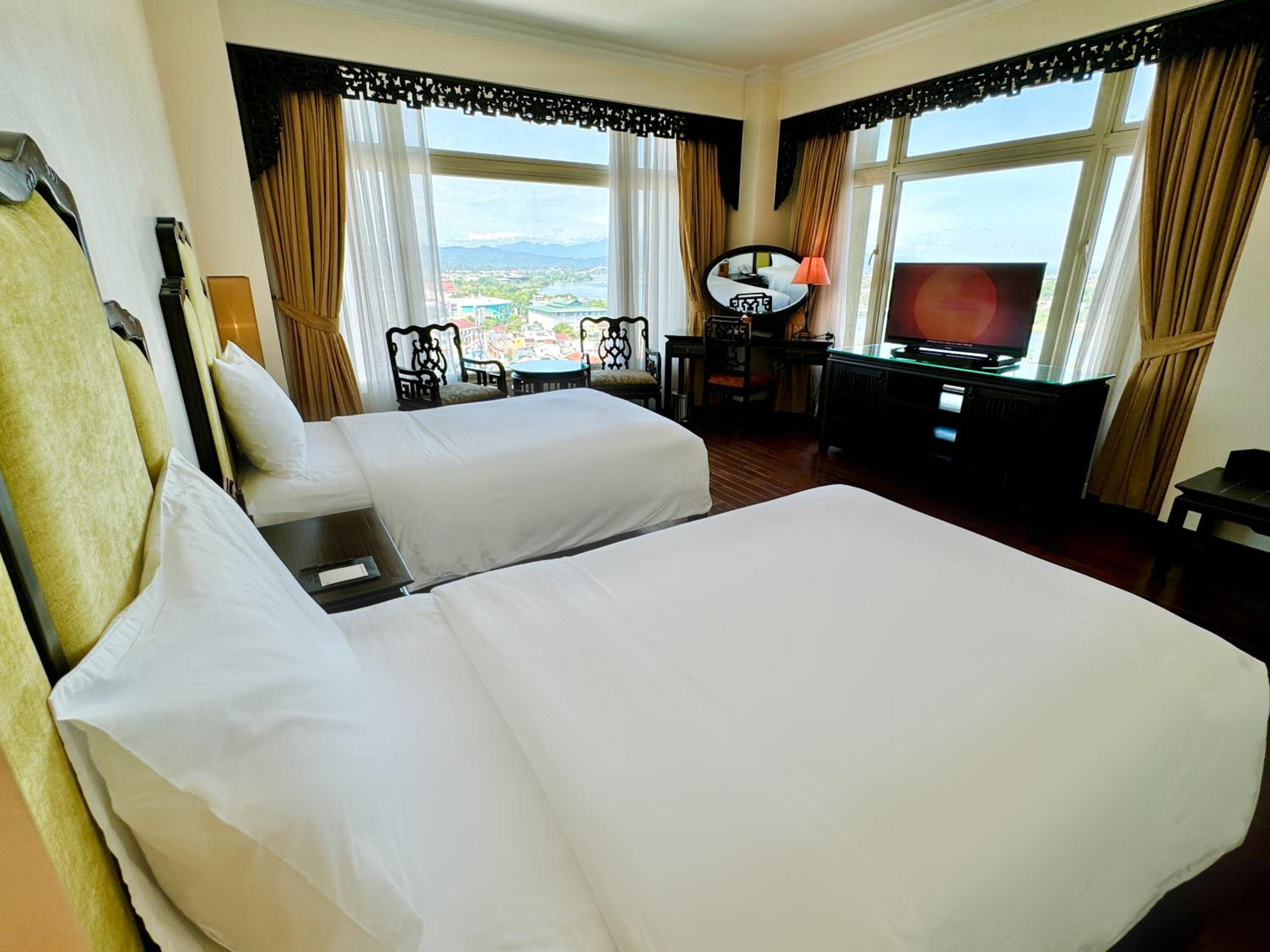 Deluxe Twin with River View - Photo 7
