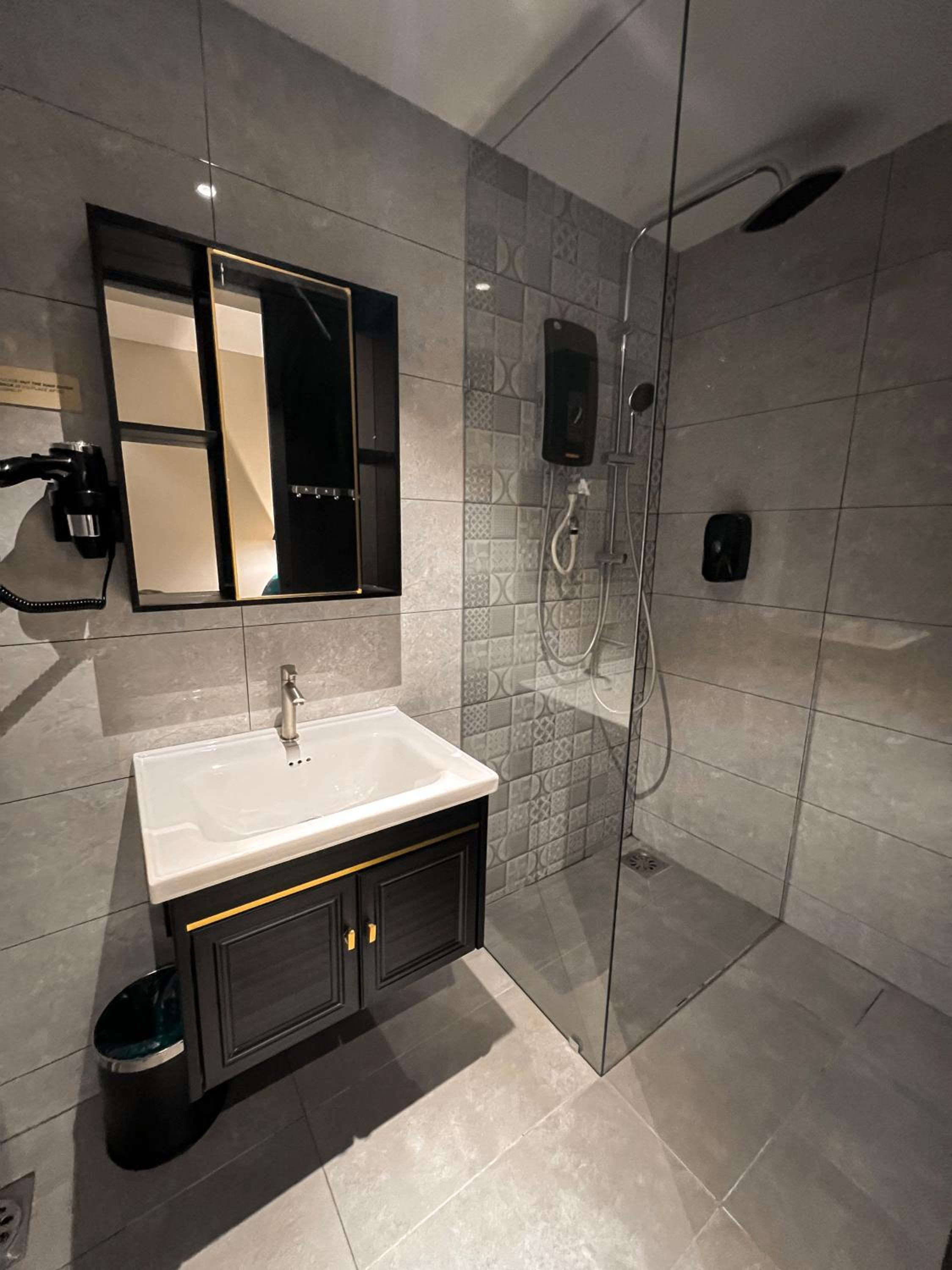Superior Double Room (No Window)  - Photo 5