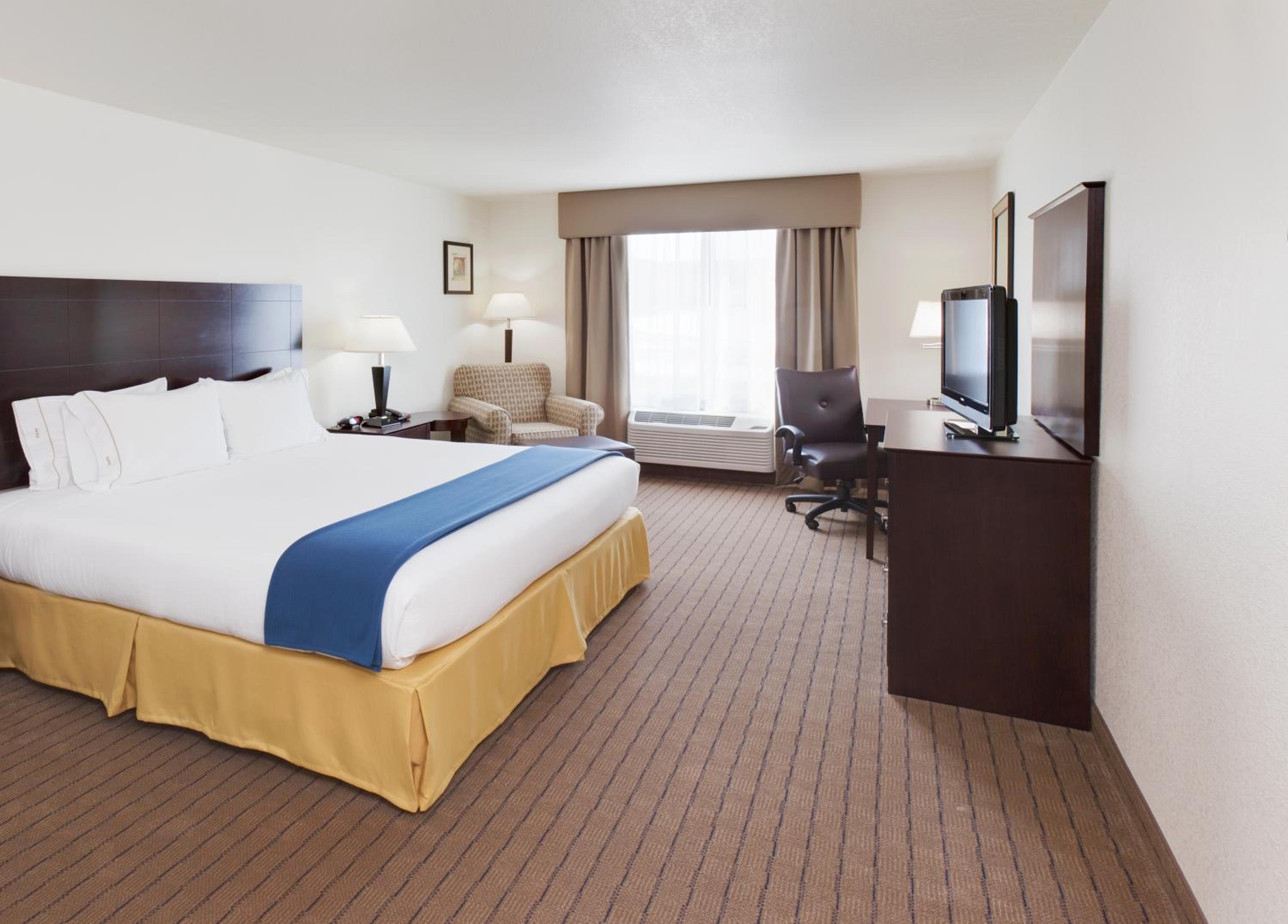 Standard King Room - Photo 1