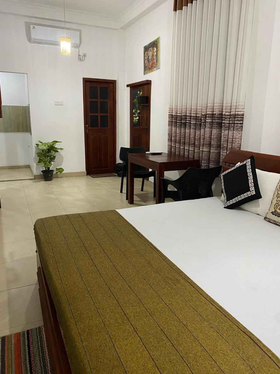 Deluxe Double Room with Balcony photo 2