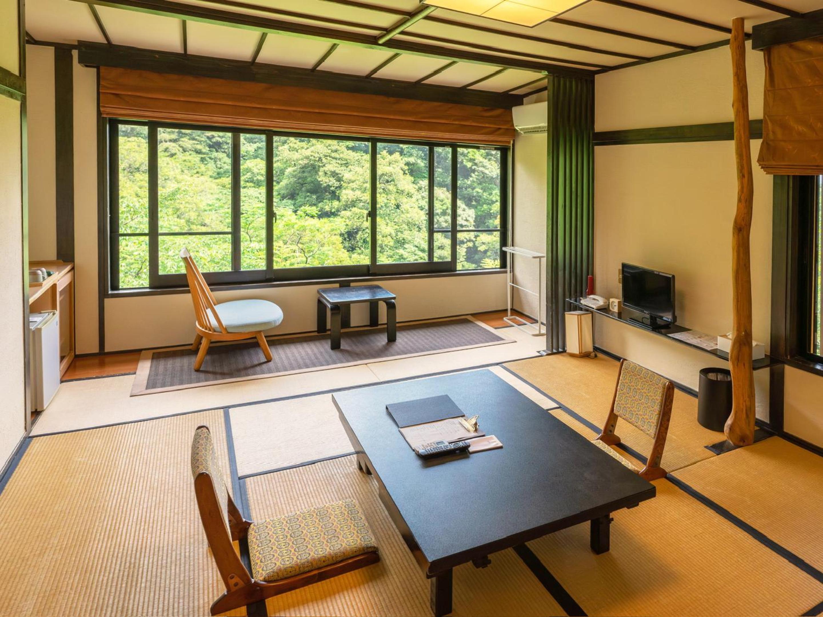 Japanese-Style Quadruple Room with Shared Bathroom - Non-Smoking
