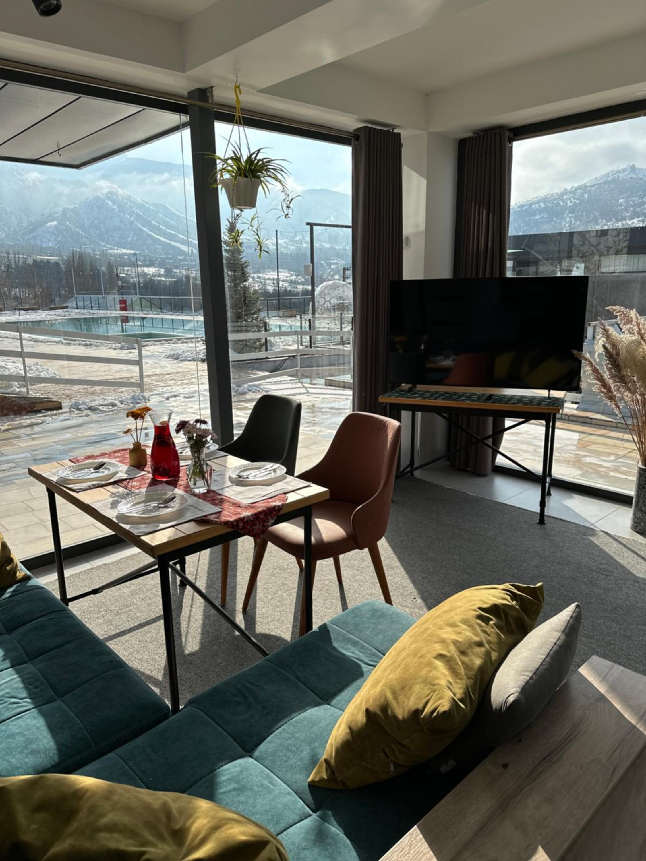 Apartment With Mountain View photo 2