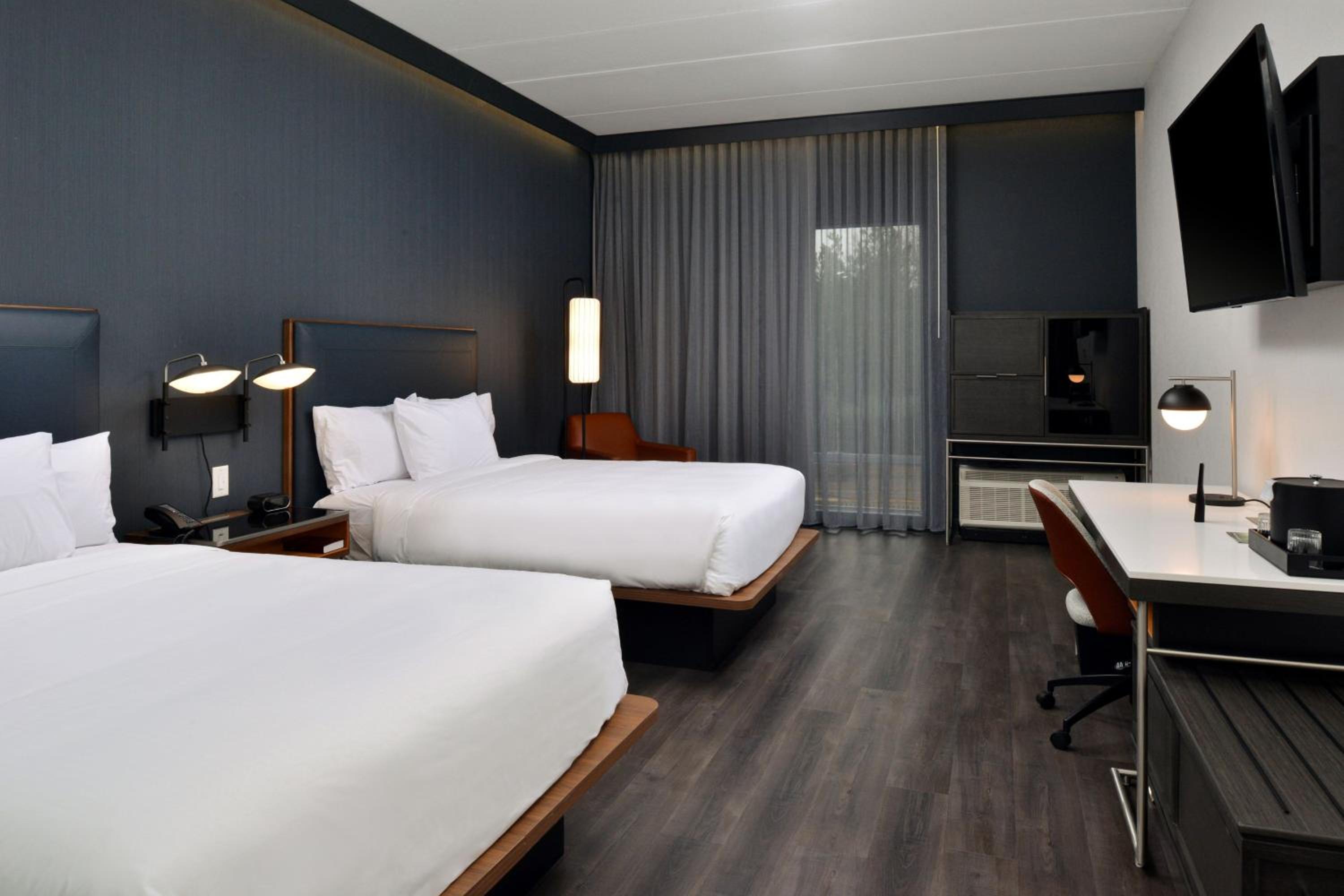Double Queen Room - Photo 1