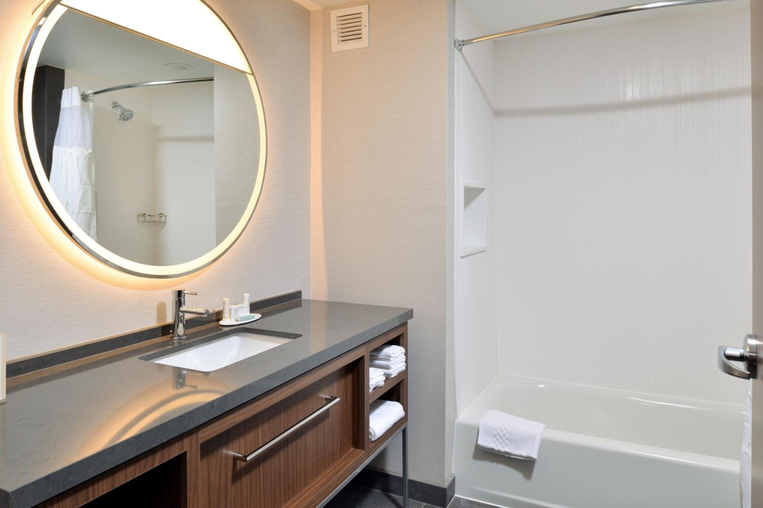 Double Queen Room - Photo 3