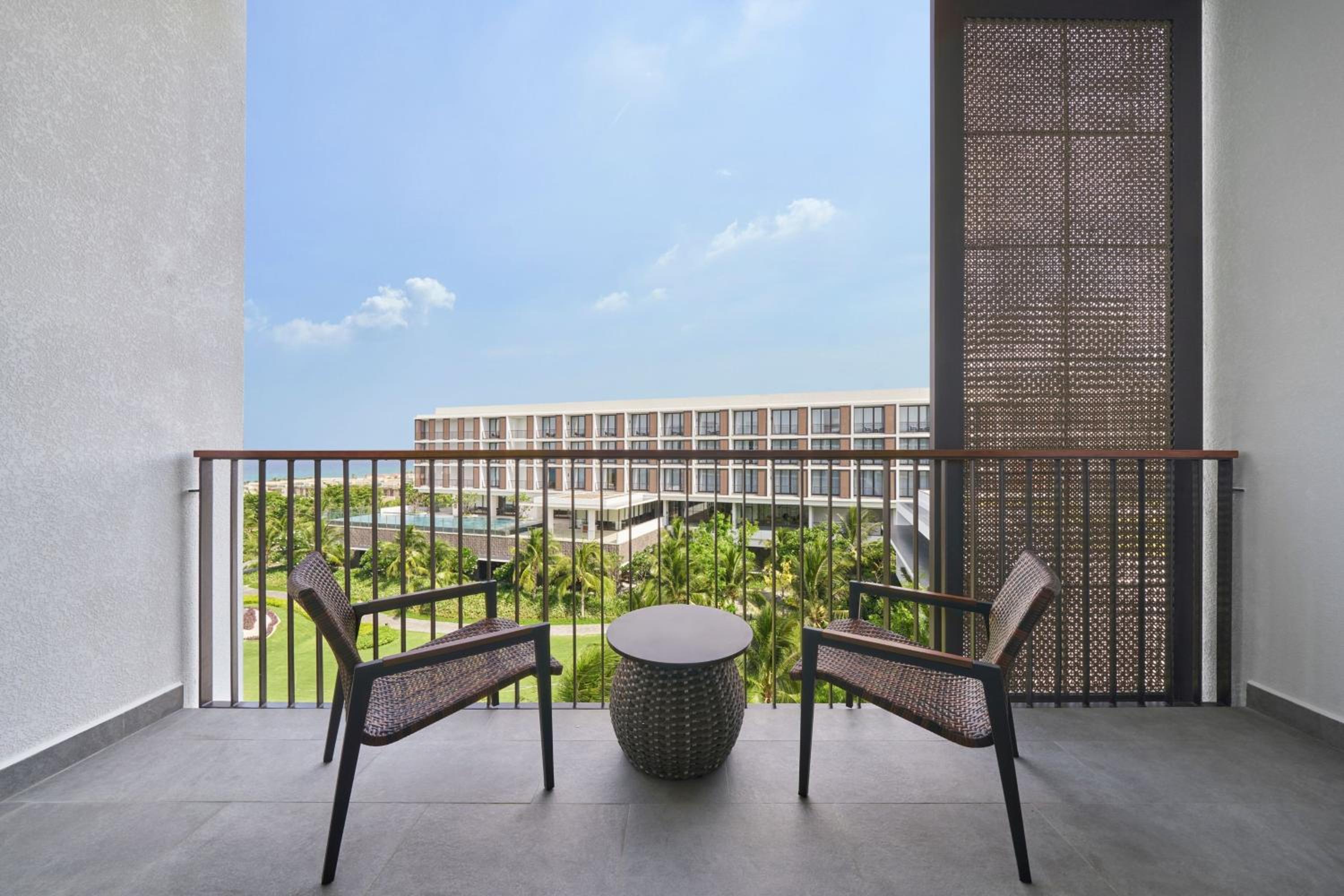 Deluxe Sea View with Two Double Beds and Balcony - Photo 10
