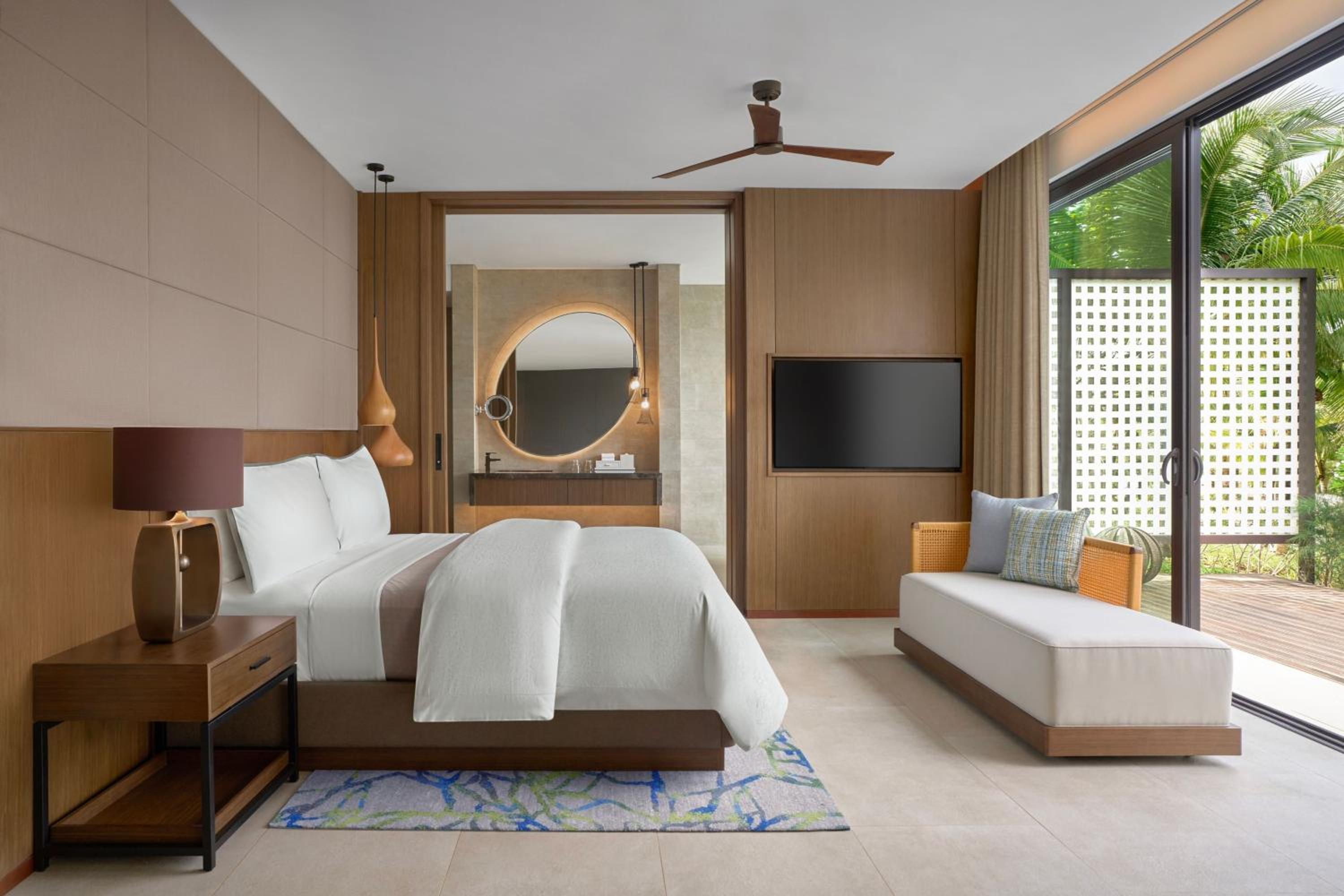 One-Bedroom Villa with Private Pool and Resort View - Photo 5