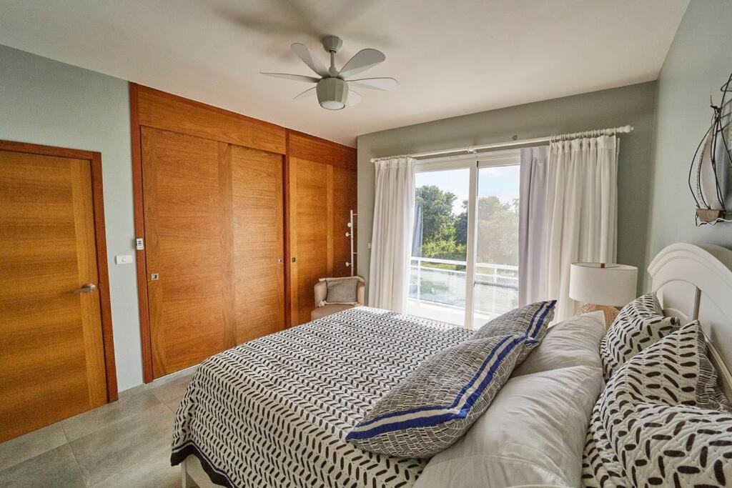 One-Bedroom House photo 1