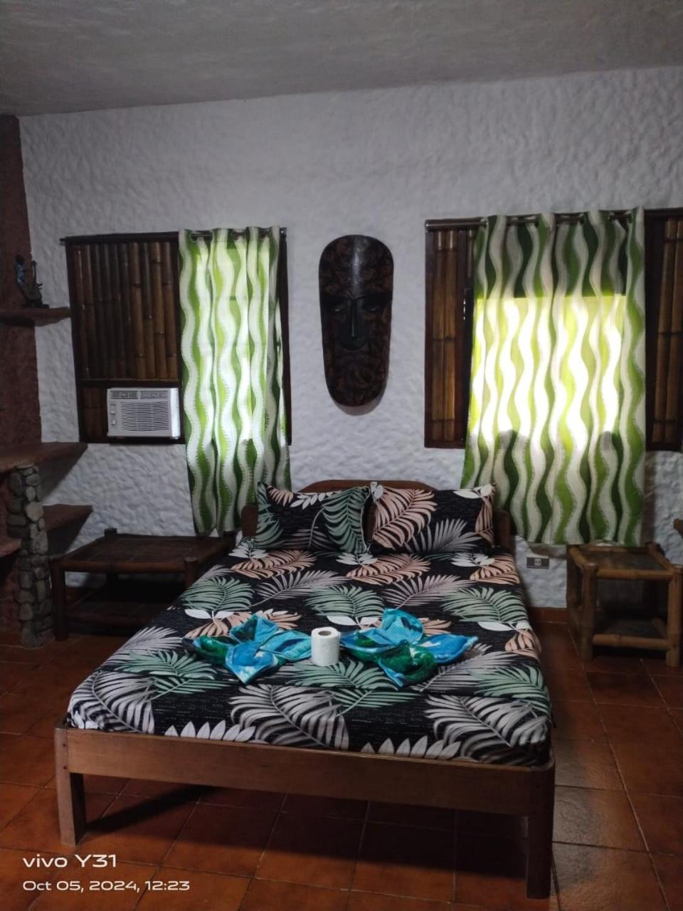 Standard Double Room with Fan - Photo 1