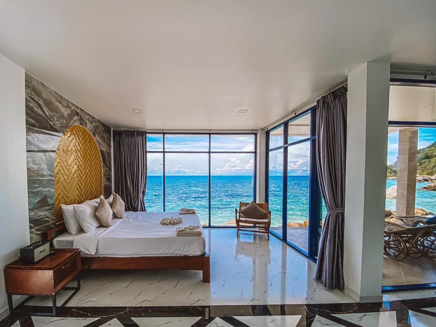 Villa - Beach Front photo 1